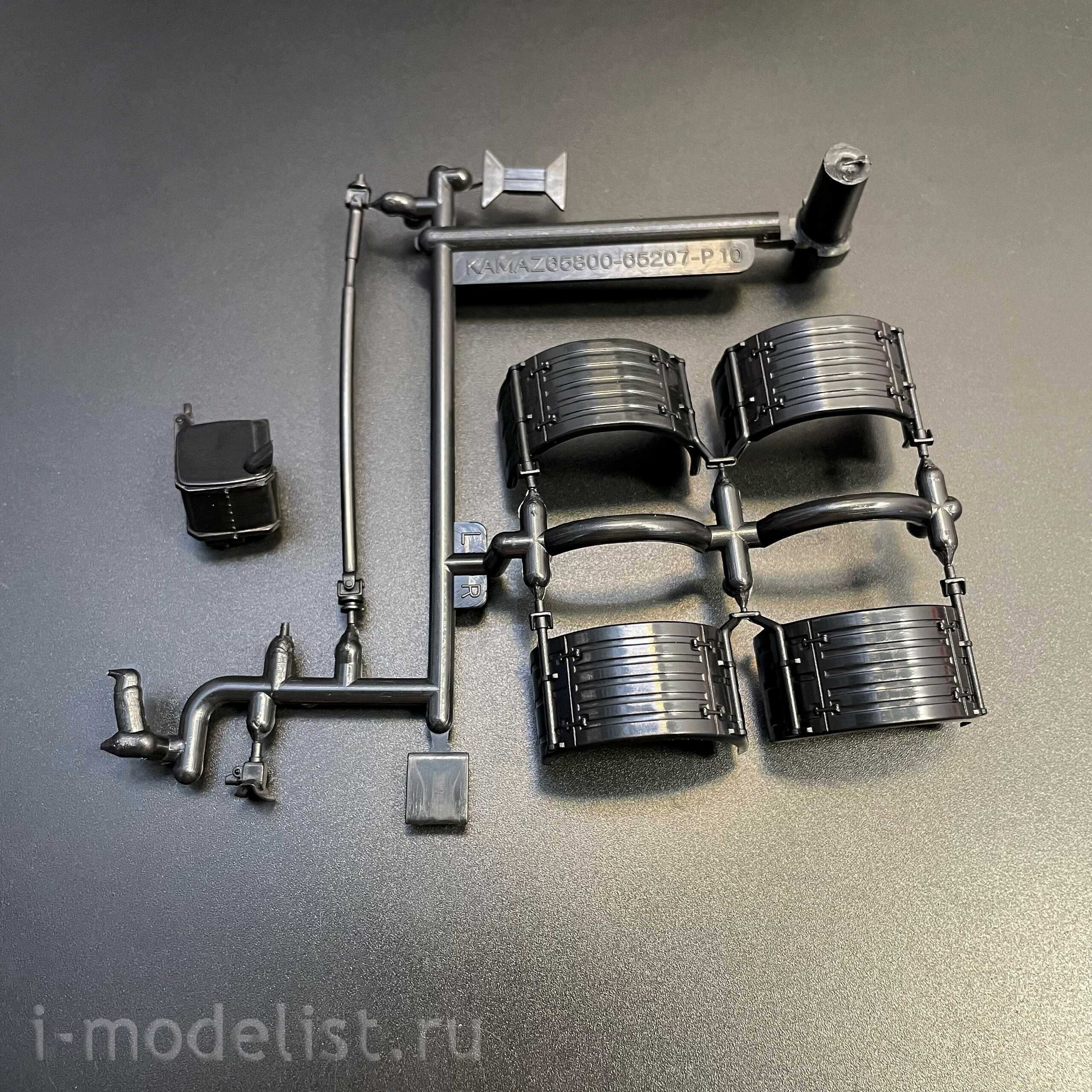 1655AVD AVD Models 1/43 KAMAZ-65207-87 (S5) бортовой