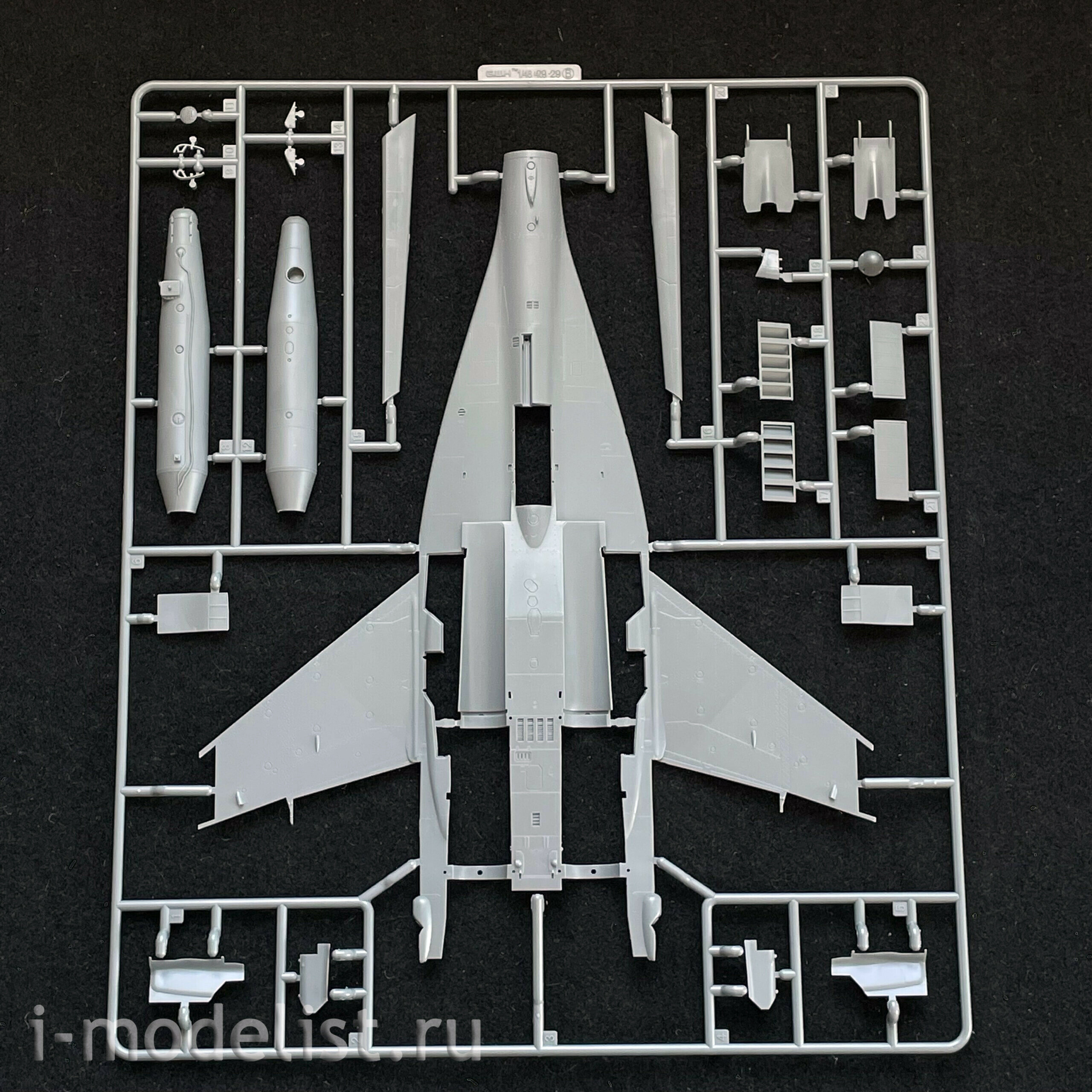 L4813 Great Wall Hobby 1/48 Soviet frontline fighter M-29 9-13 Fulcrum C