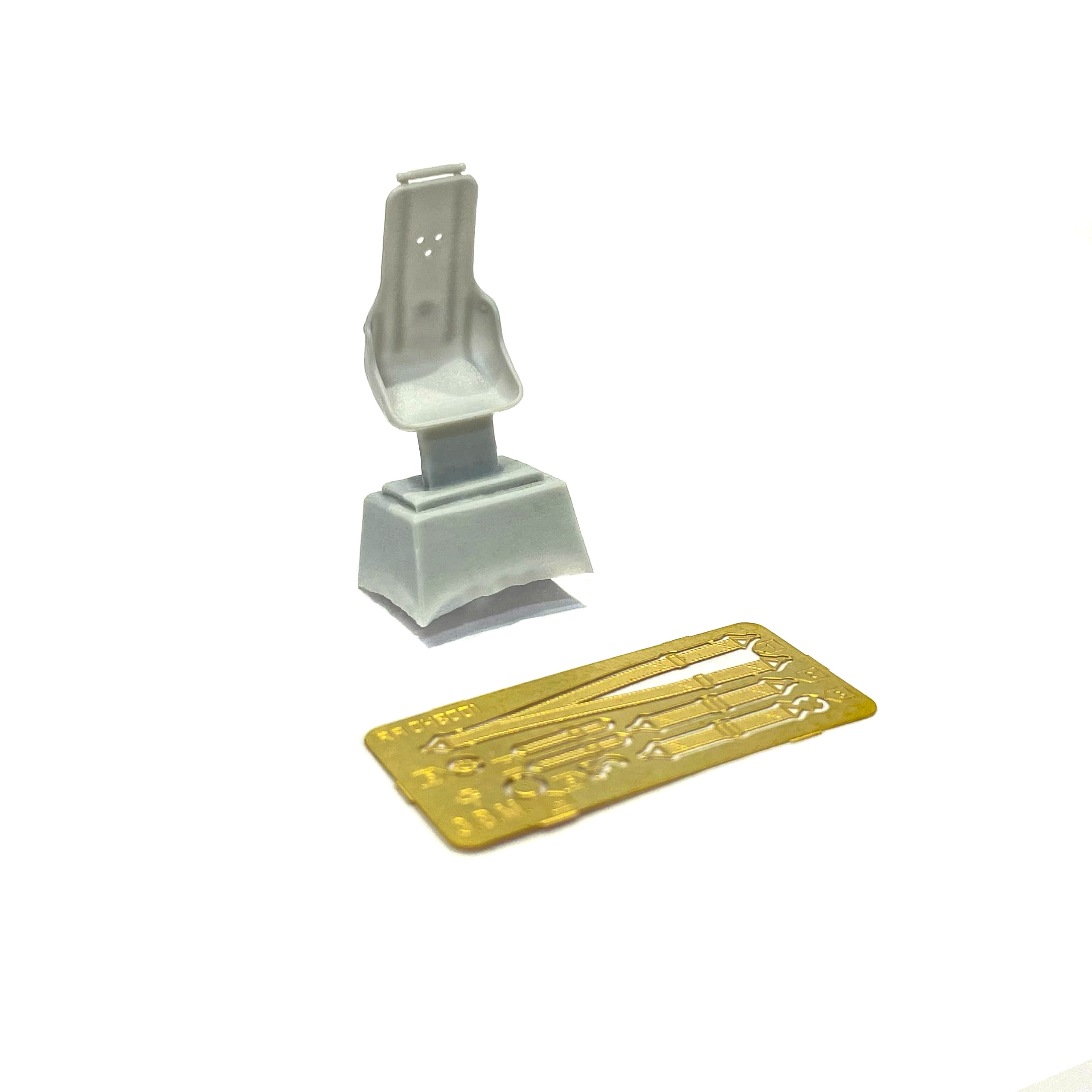 RS48007 E. V. M. 1/48 Pilot's Seat for IL-2, later (Tamiya)