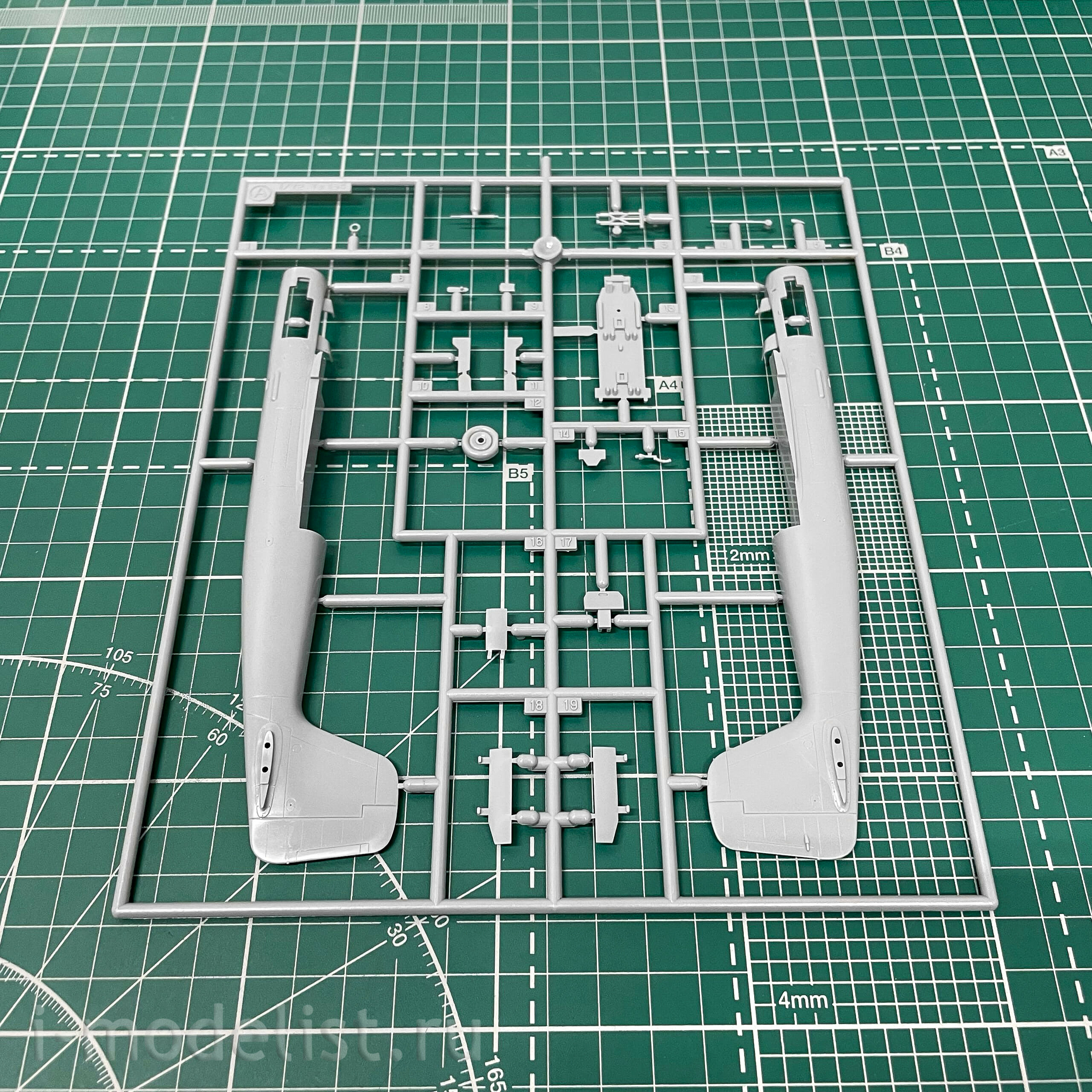 02193 Hasegawa 1/72 Aircraft Ta.154 A-1 and Fw-190A-8