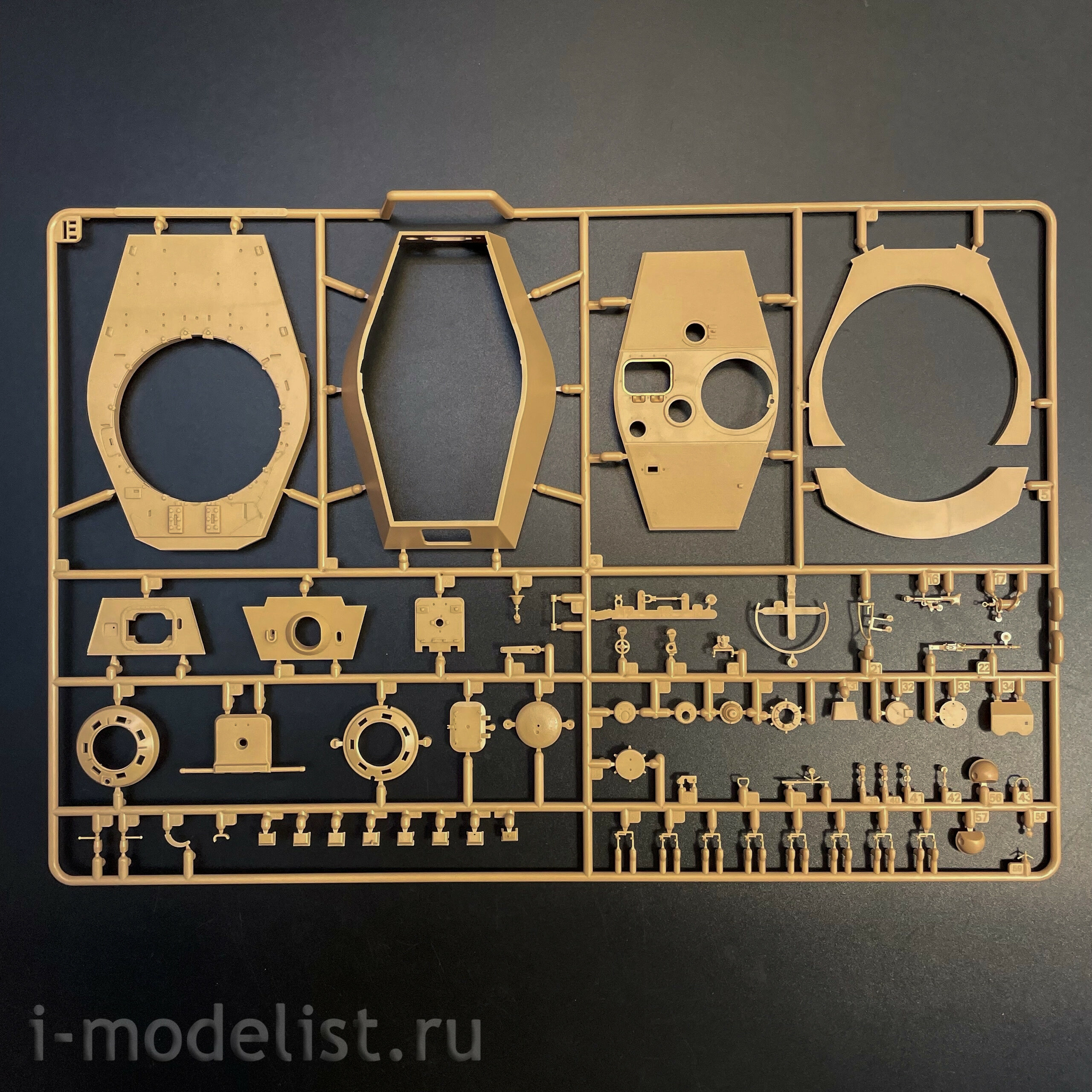 RM-5137 Rye Field Model 1/35 Notмецкий танк Sd.Kfz.182 Panzerkampfwagen VI Tiger Ausf.B “King Tiger” ARDENNES 1944 Башня Henschel
