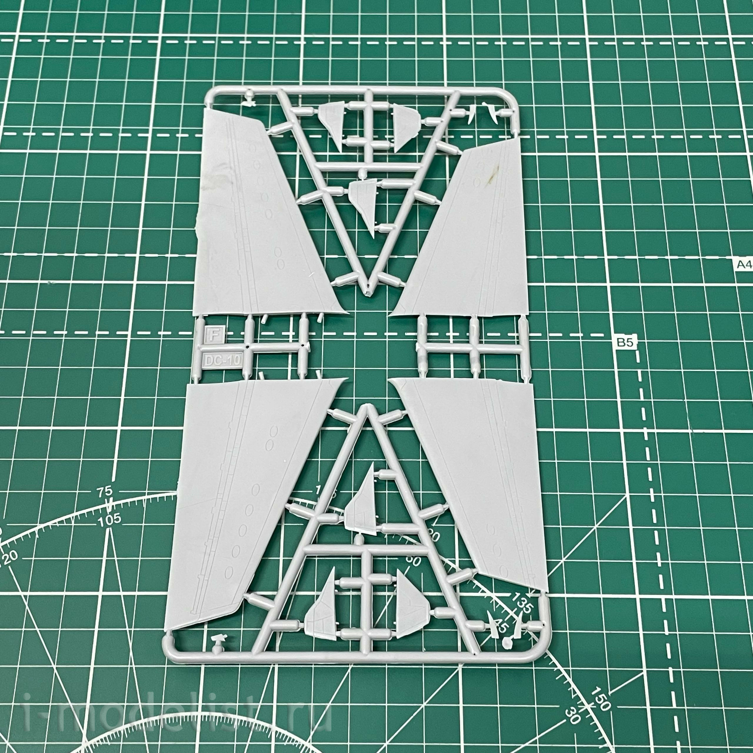 144121 Orient Express 1/144 DC-10-30 Airliner