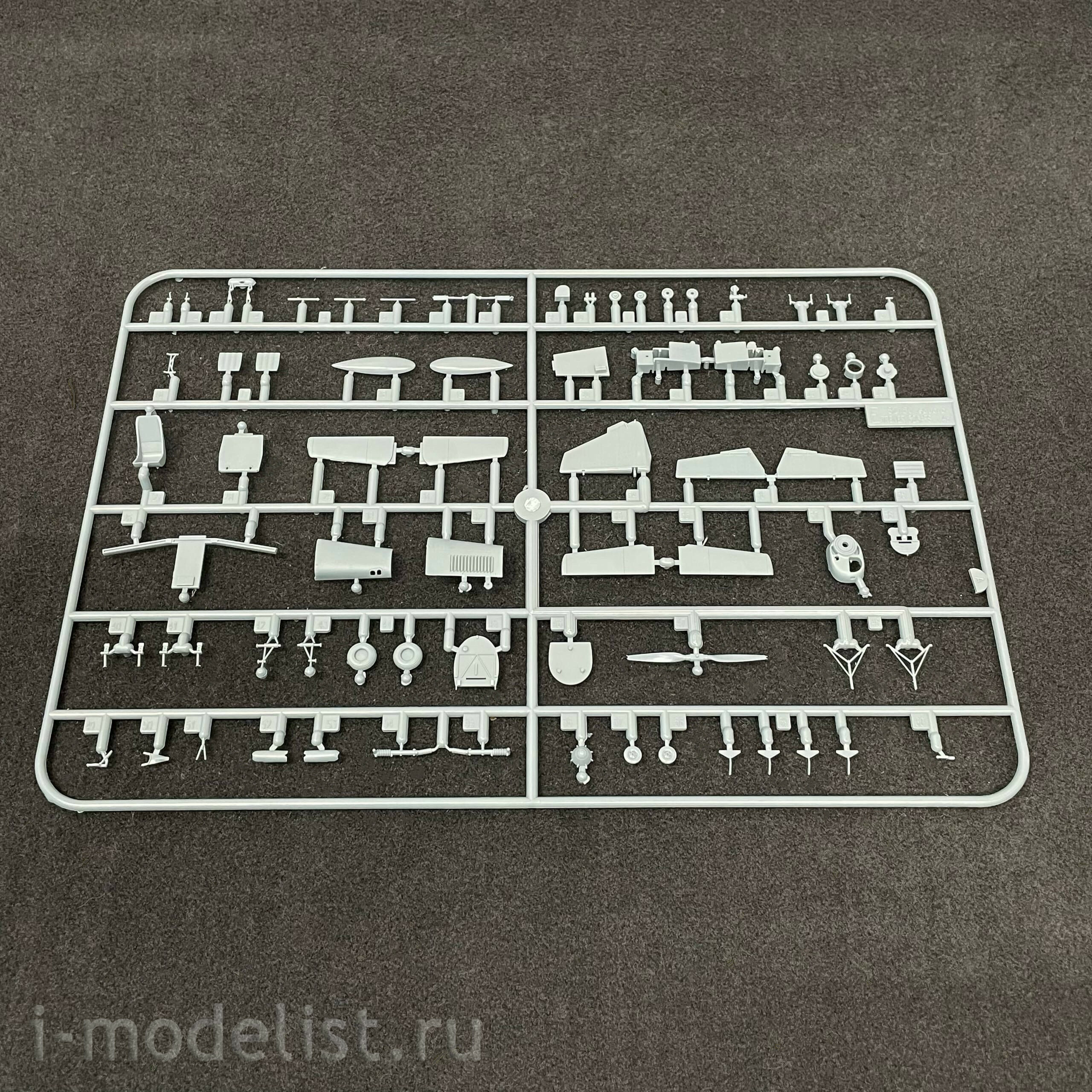 11167 Eduard 1/48 Zlín Z-326 Trenér Master aircraft, combo (2 in 1)