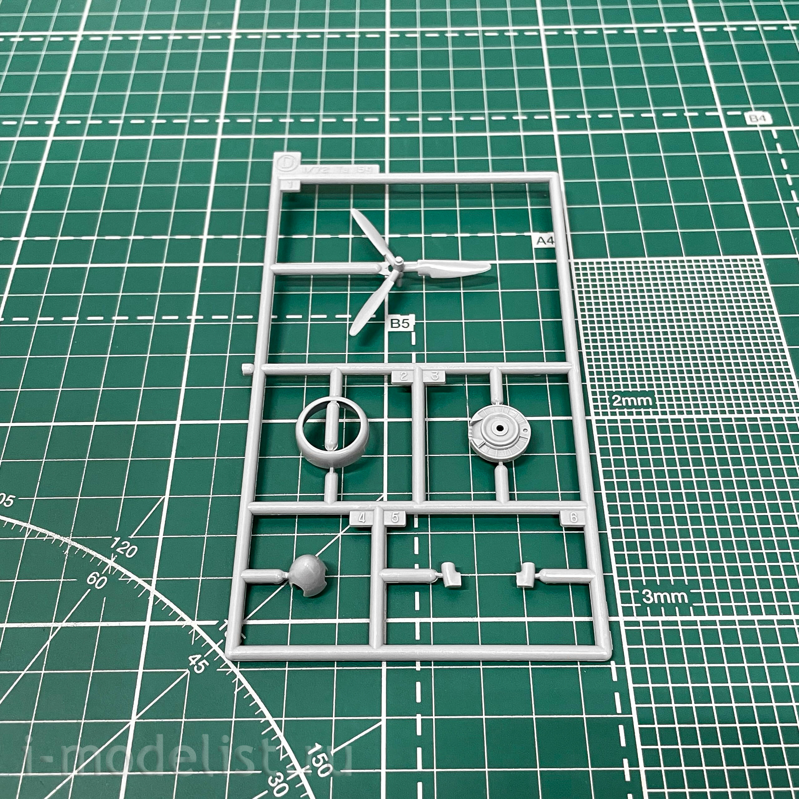02193 Hasegawa 1/72 Aircraft Ta.154 A-1 and Fw-190A-8