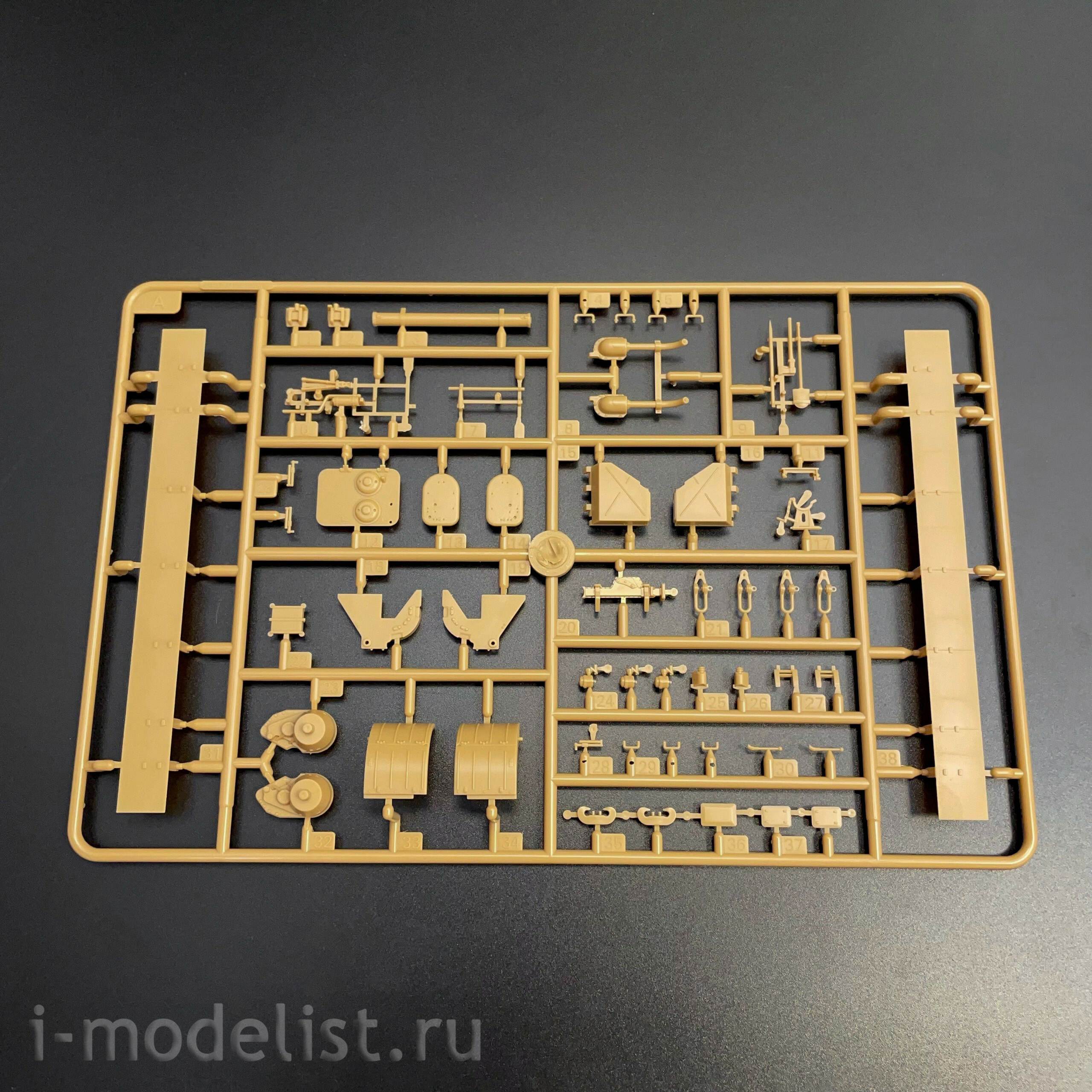 84831 Hobbyboss 1/48 Notмецкий танк PzBeobWg V Ausf.A