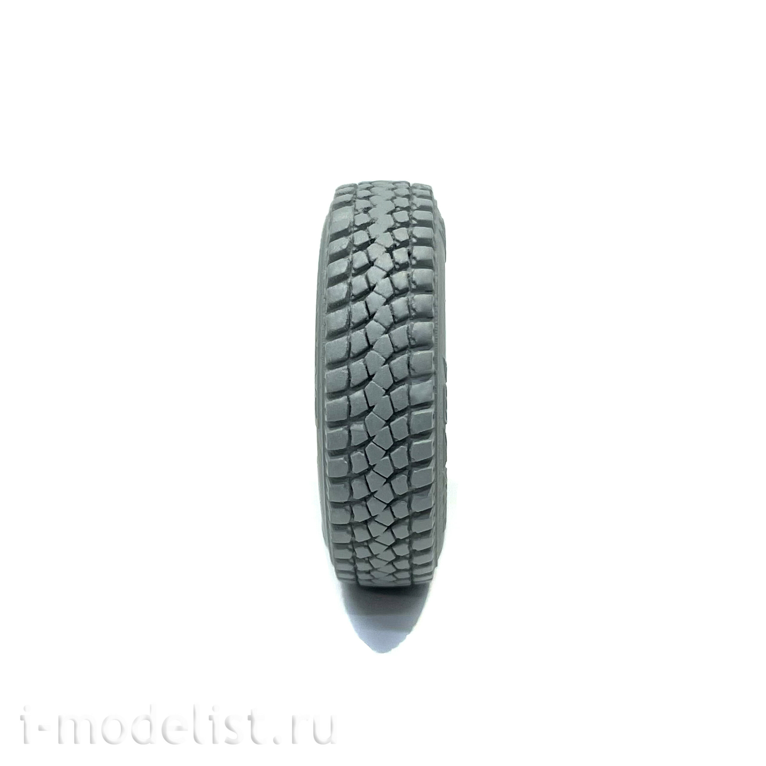 im35090 Imodelist 1/35 Wheel Set for Model 3650 Zvezda Kama NU 701 (wheels with discs + spare wheel)