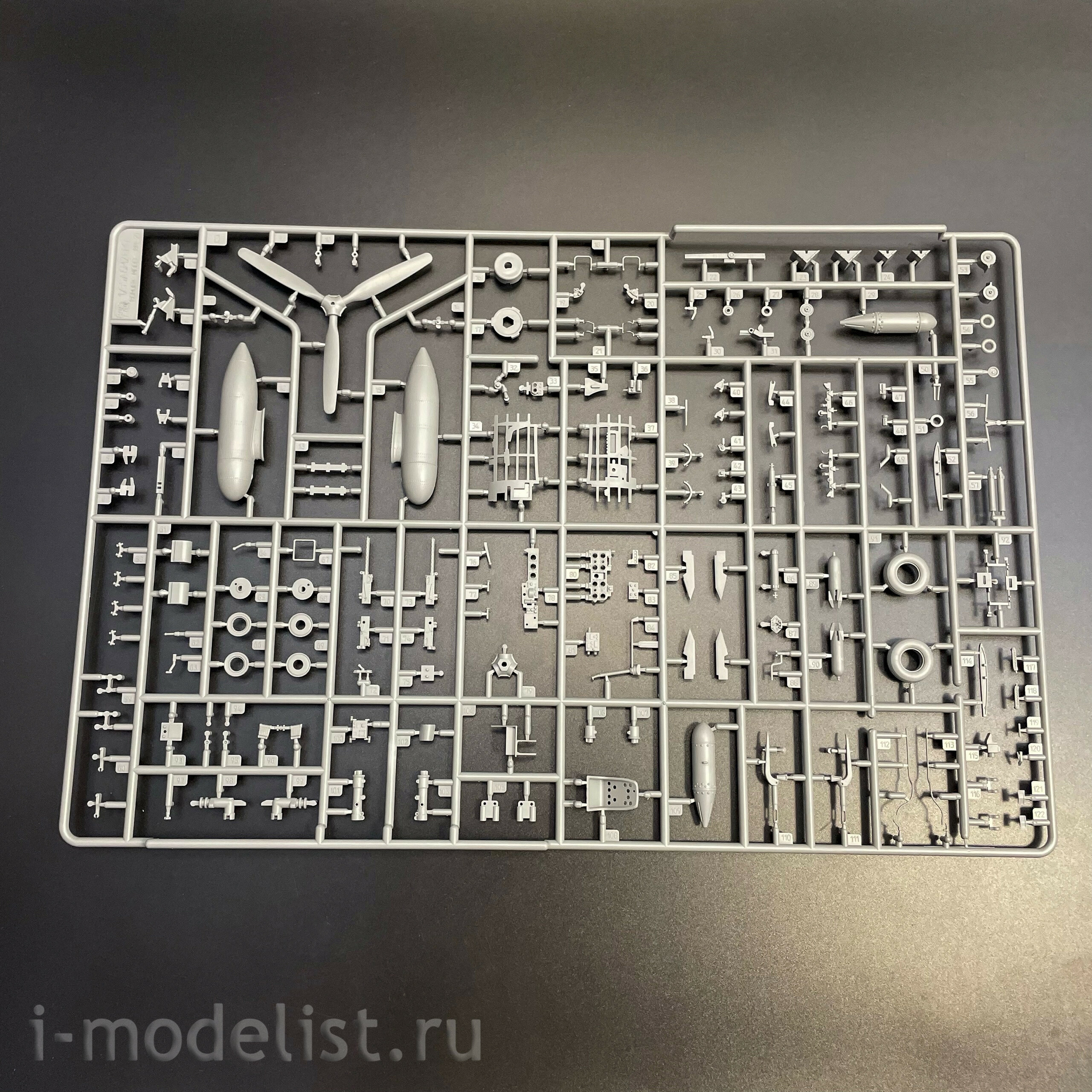BF-006 Border Model 1/35 Истребитель A6M2 Zero с двигателем и оружием
