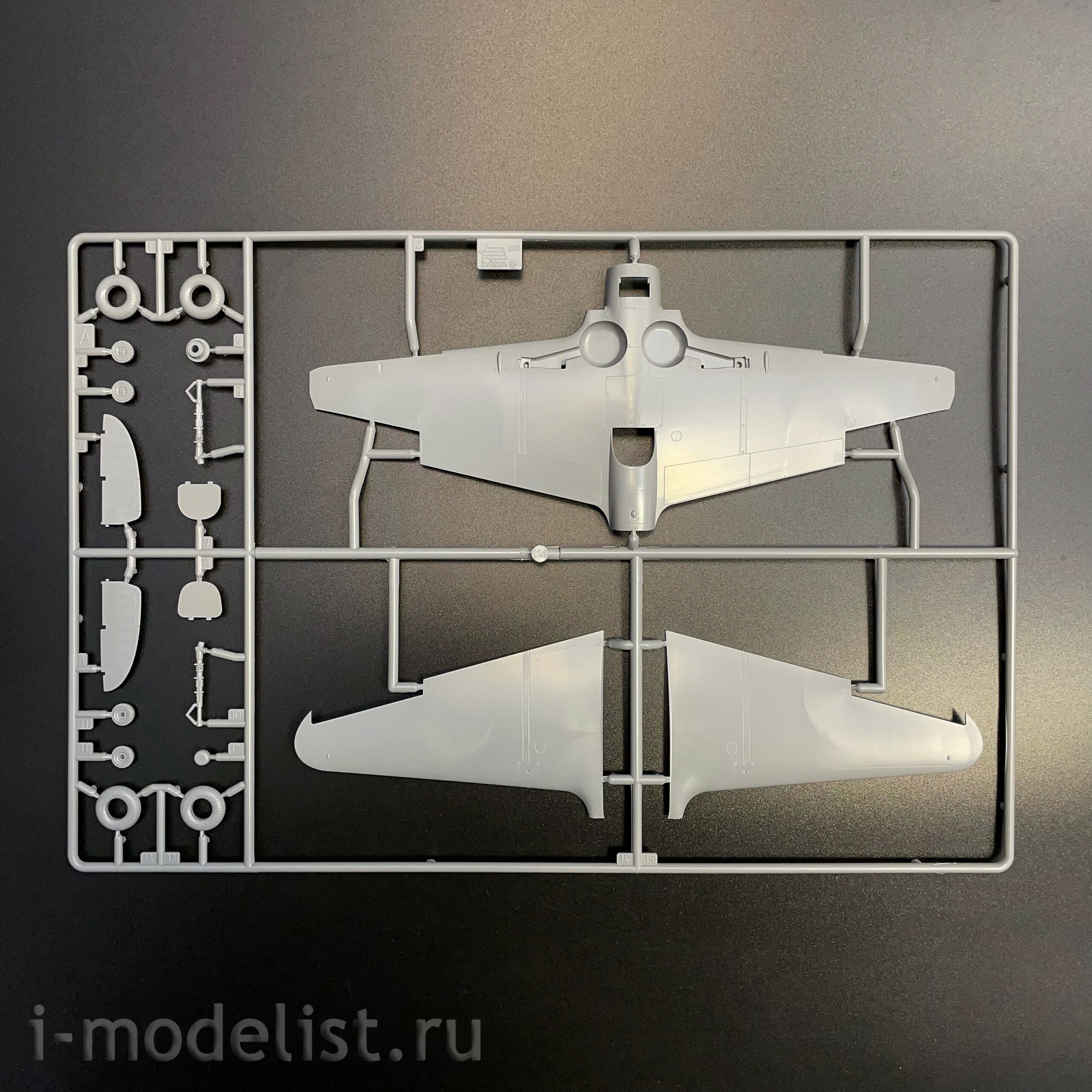 4833 Zvezda 1/48 Советский истребитель ЛаГГ-3 (66 серии)