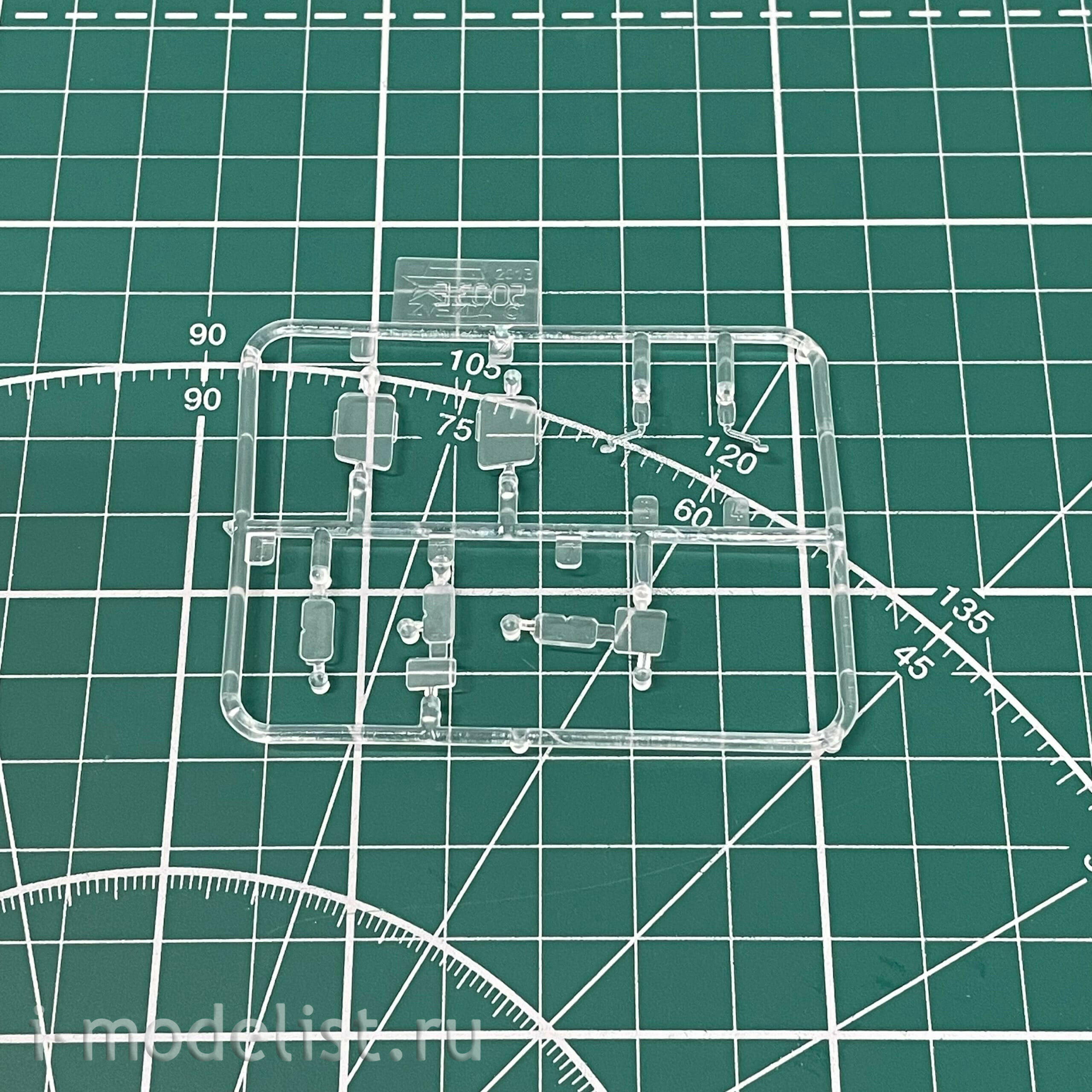 Zvezda 5003 1/72 Model rocket complex “Topol”.