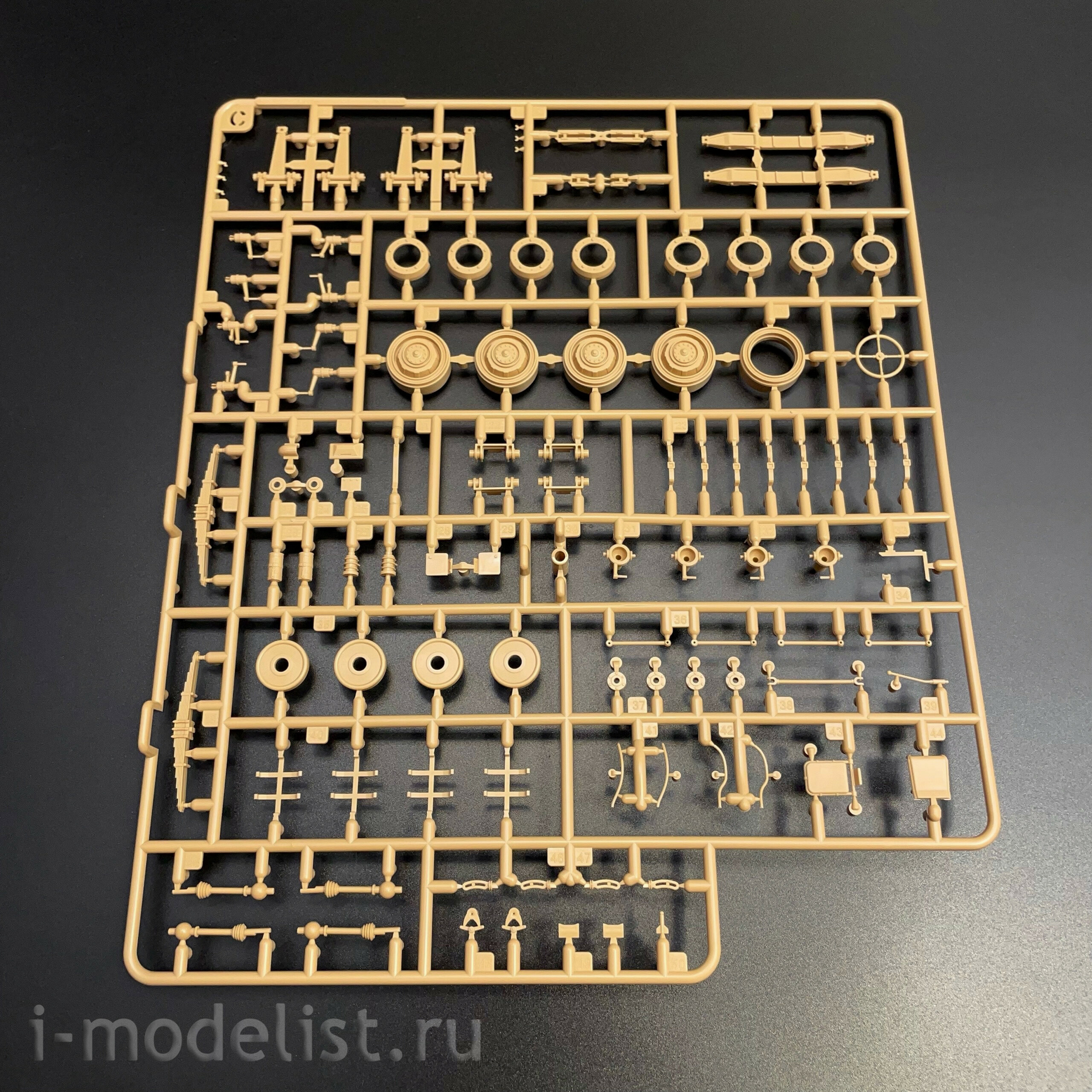 RM-5118 Rye Field Model 1/35 Notмецкий бронеавтомобиль Sd.Kfz.234/4 Pz.Spähwagen с полным интерьером