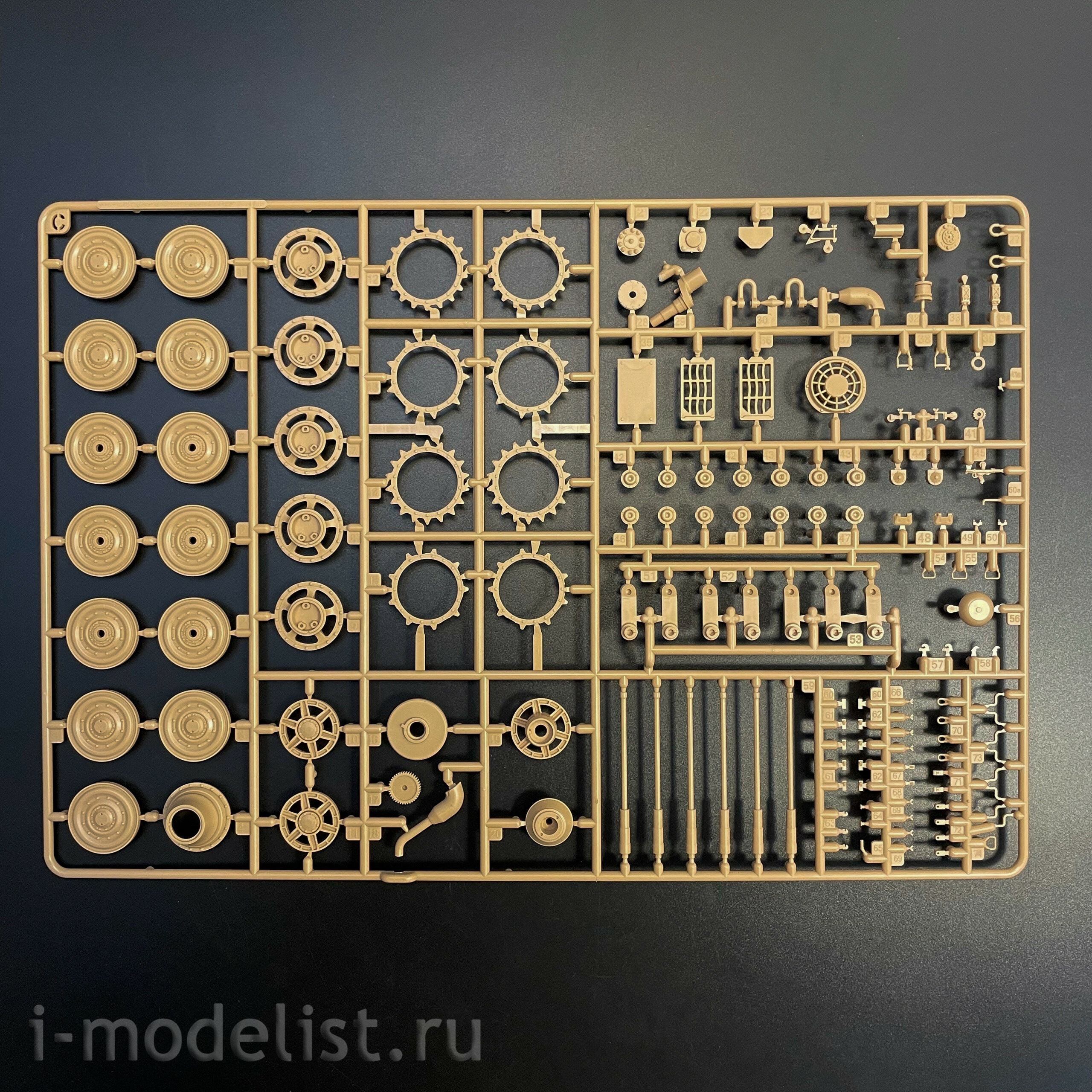 RM-5137 Rye Field Model 1/35 Notмецкий танк Sd.Kfz.182 Panzerkampfwagen VI Tiger Ausf.B “King Tiger” ARDENNES 1944 Башня Henschel