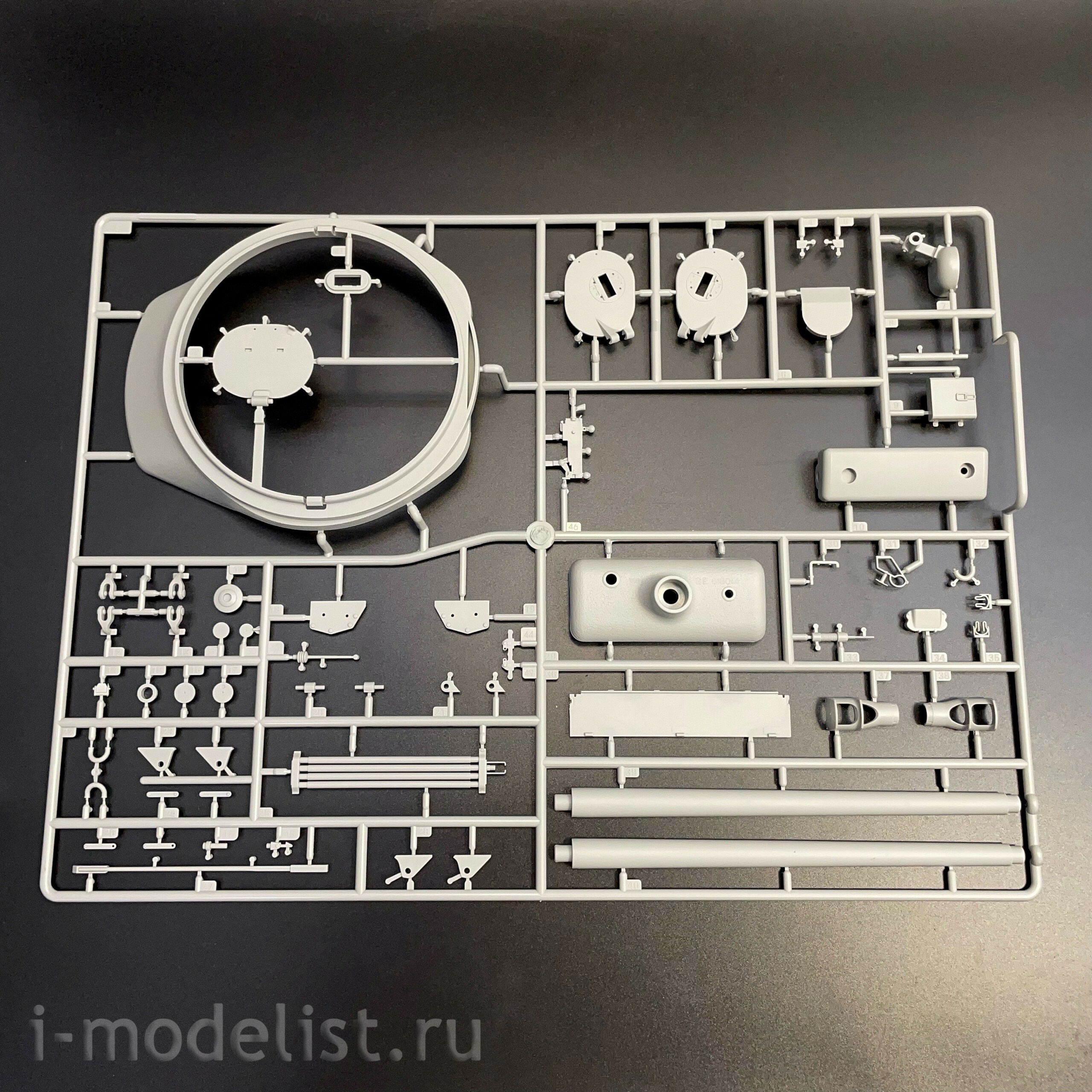 61618 I Love Kit 1/16 Средний танк M4A1E8