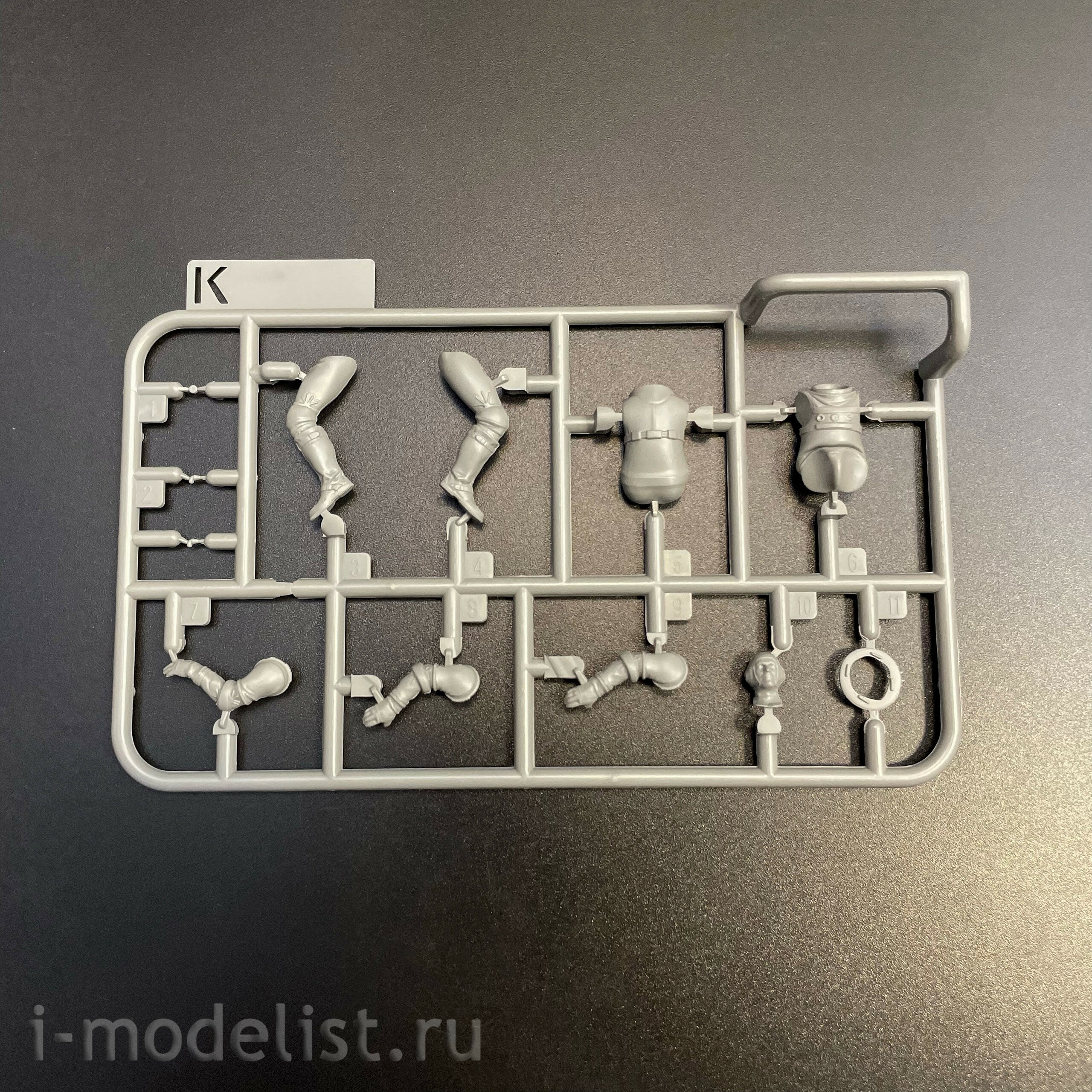 32001W Takom 1/32 Ho 229 BOX 2: Ho229A + Ho229B + фигура пилfromа Ho229 в 1/16 масштабе
