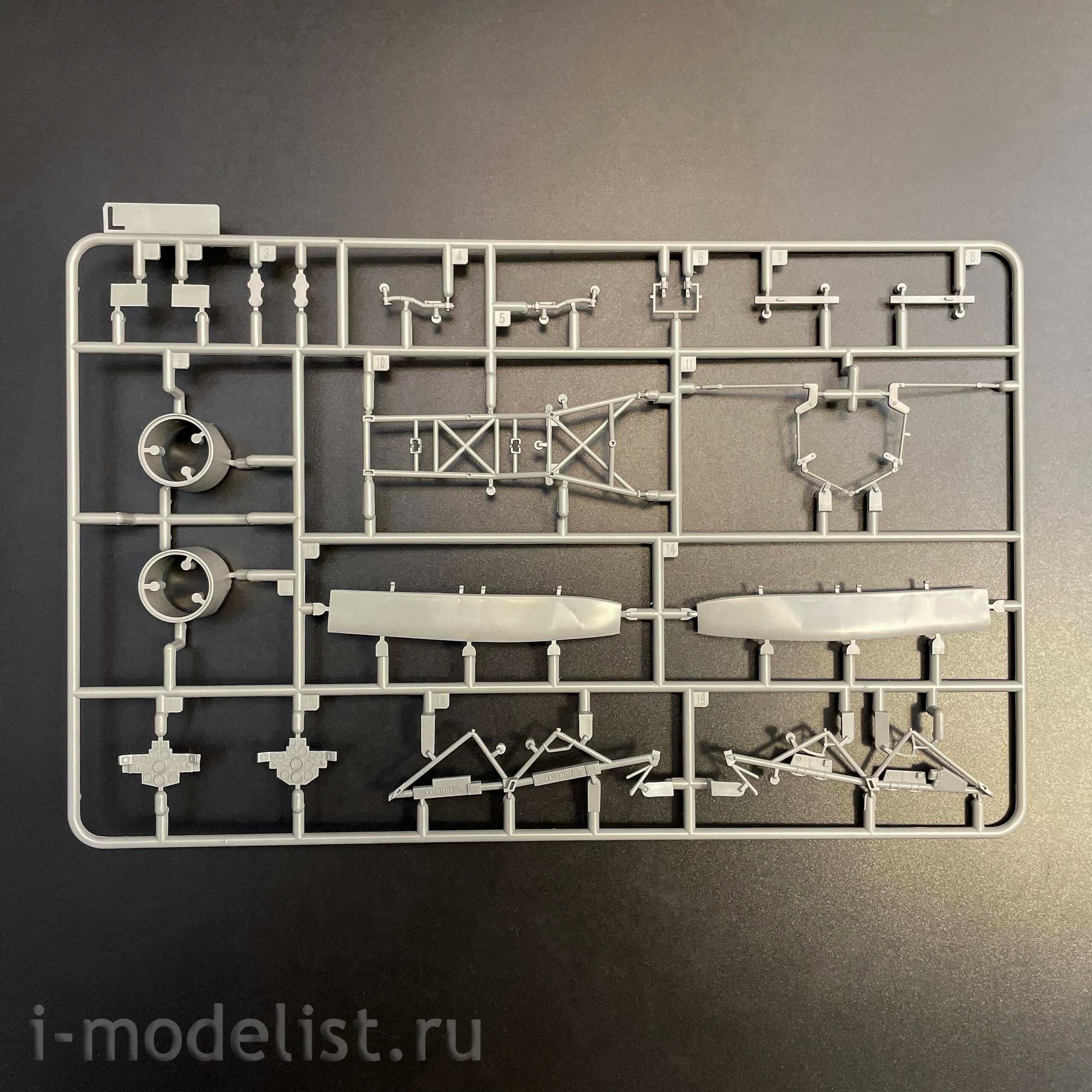 32001W Takom 1/32 Ho 229 BOX 2: Ho229A + Ho229B + фигура пилfromа Ho229 в 1/16 масштабе