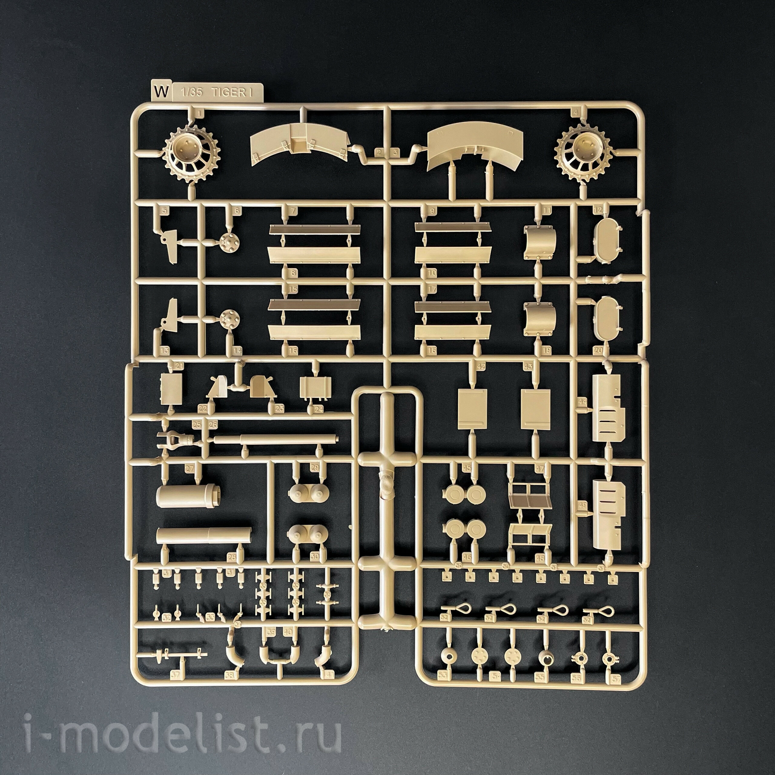 RM-5101 Rye Field Model 1/35 Notмецкий танк Tiger I (поздний) 