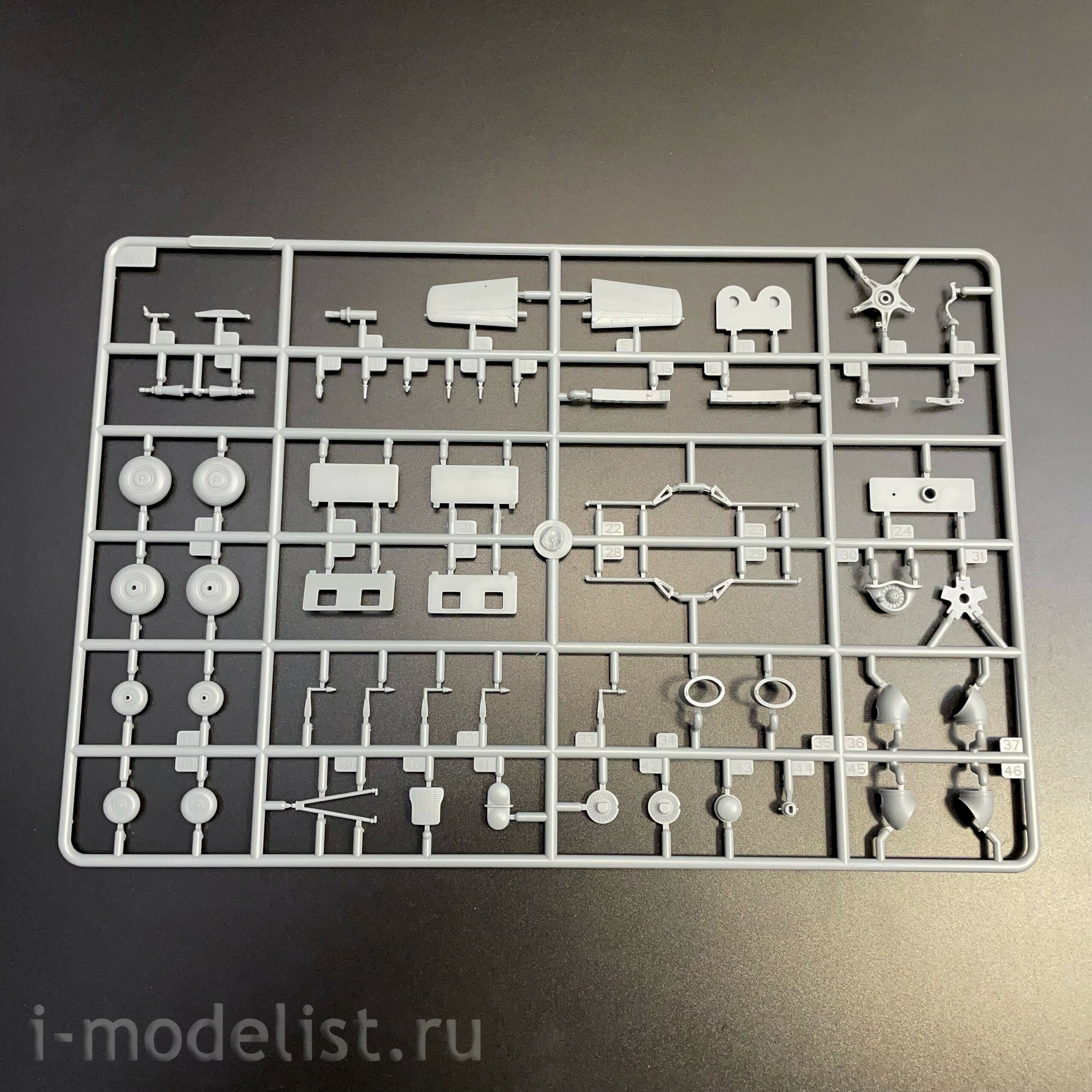 05828 Т$ач 1/48 Российский ударный вертолёт Mu-24А Hind-B