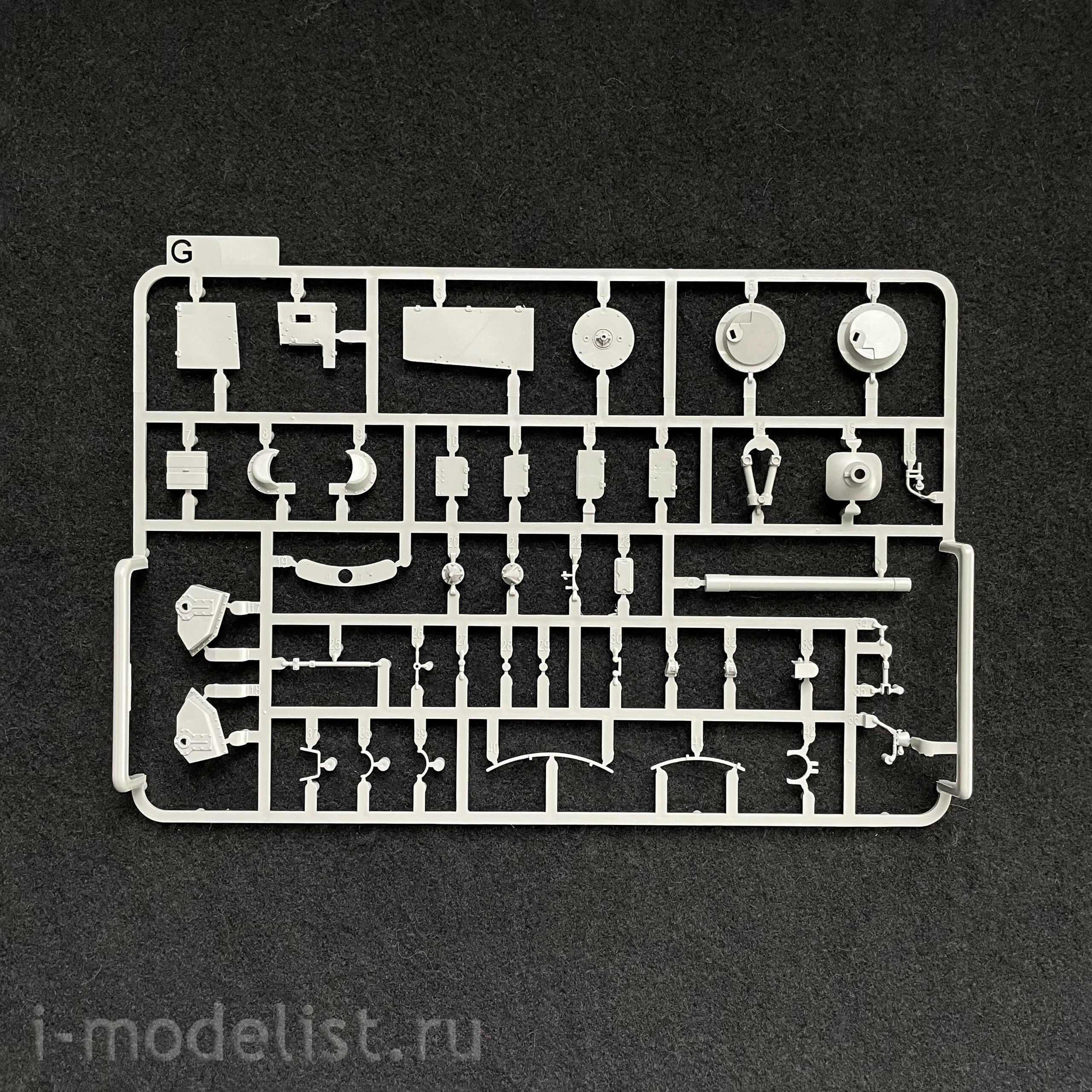 2171 Takom 1/35 German self-propelled gun Jagdpanzer 38(t) Hetzer (intermediate) with full interior