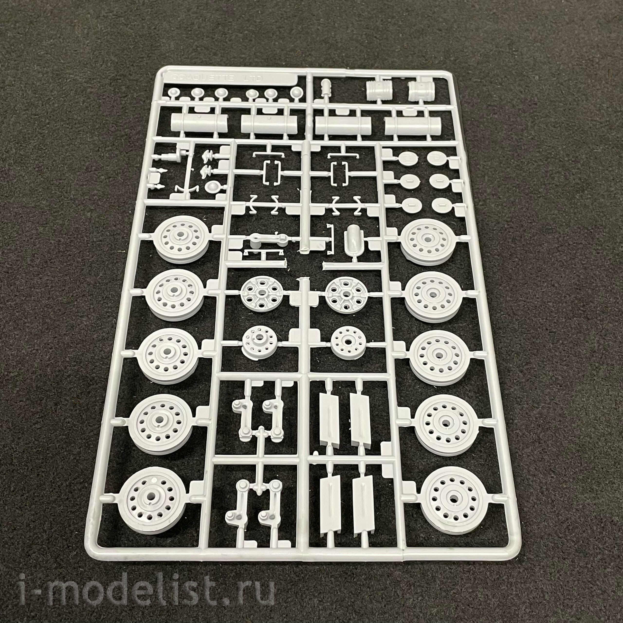 3505 Maket 1/35 Tank 34/85 1943 year of manufacture