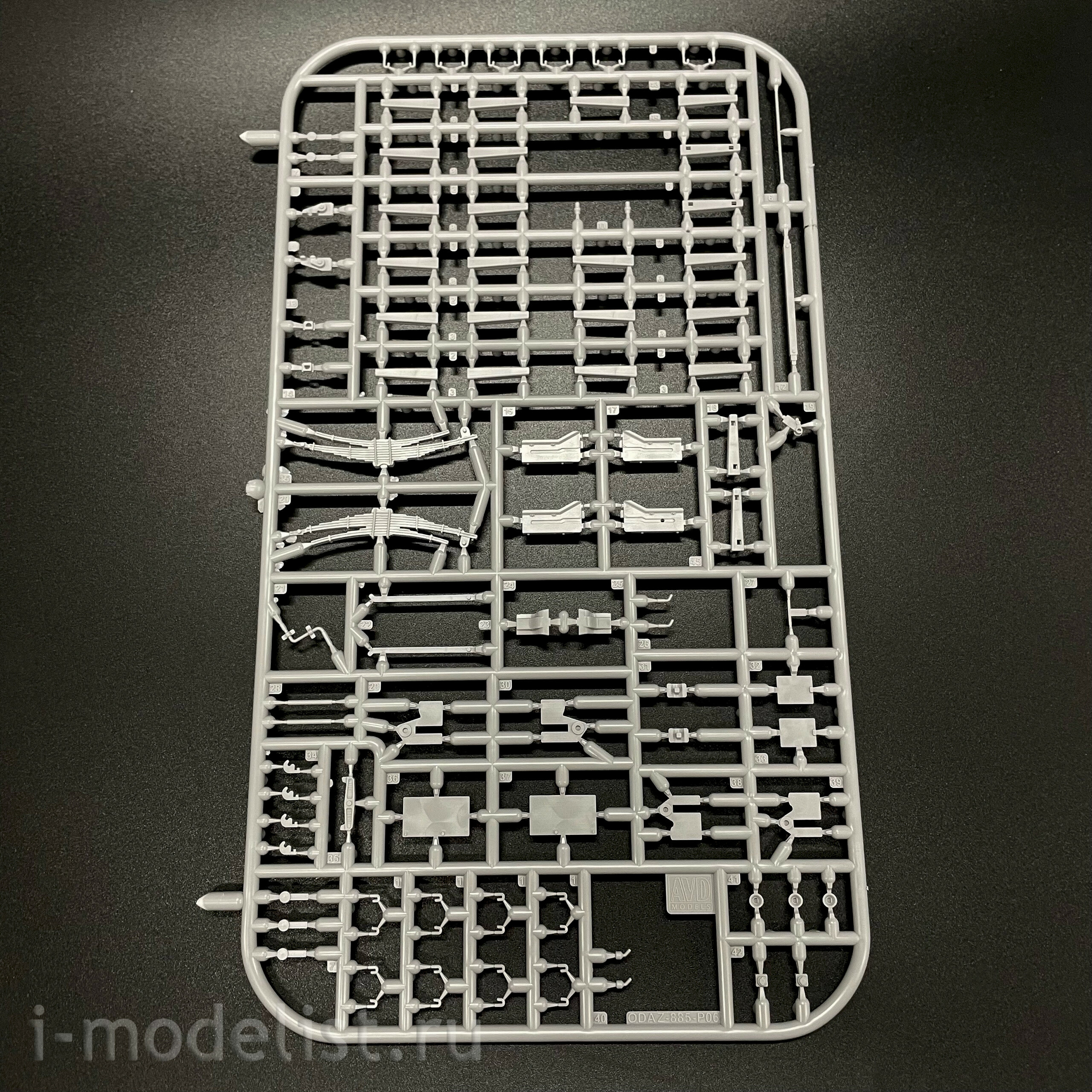 3507AVD AVD Models 1/35 ЗИЛ-130В1 с полуприцепом ОДАЗ-885