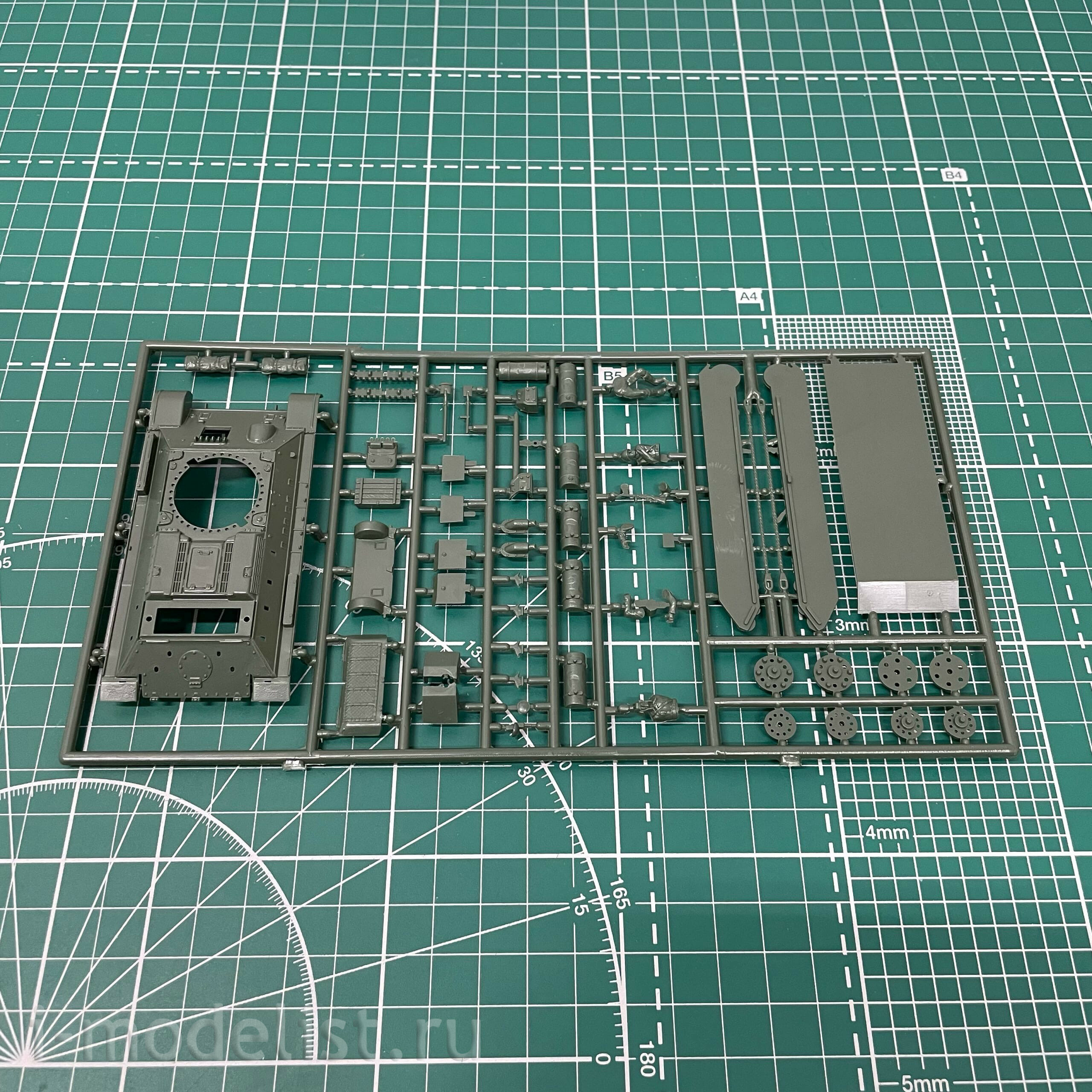 307201 Modeler 1/72 Soviet tank 34-76