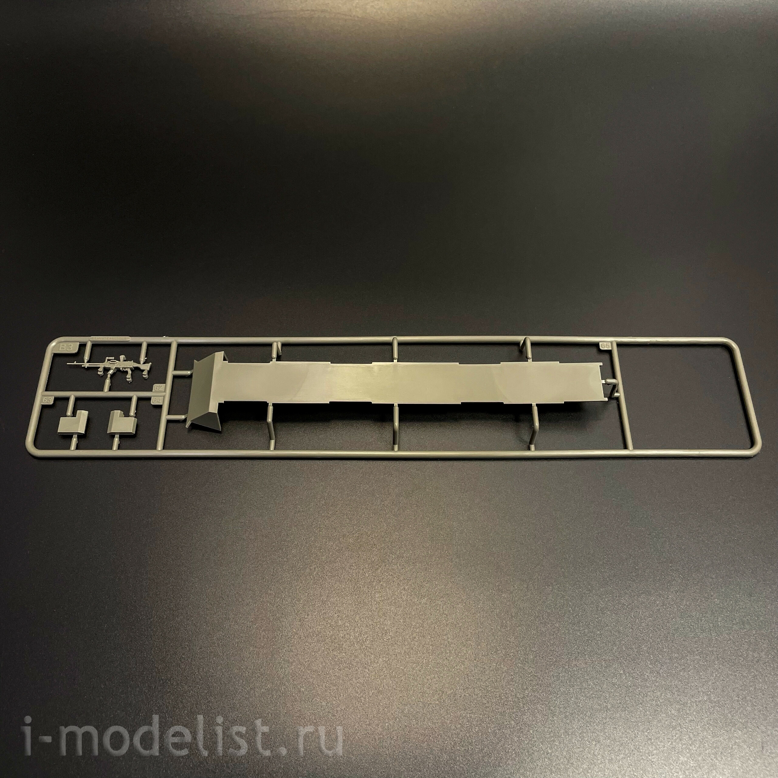 84509 HobbyBoss 1/35 IDF Eitan Wheeled APC