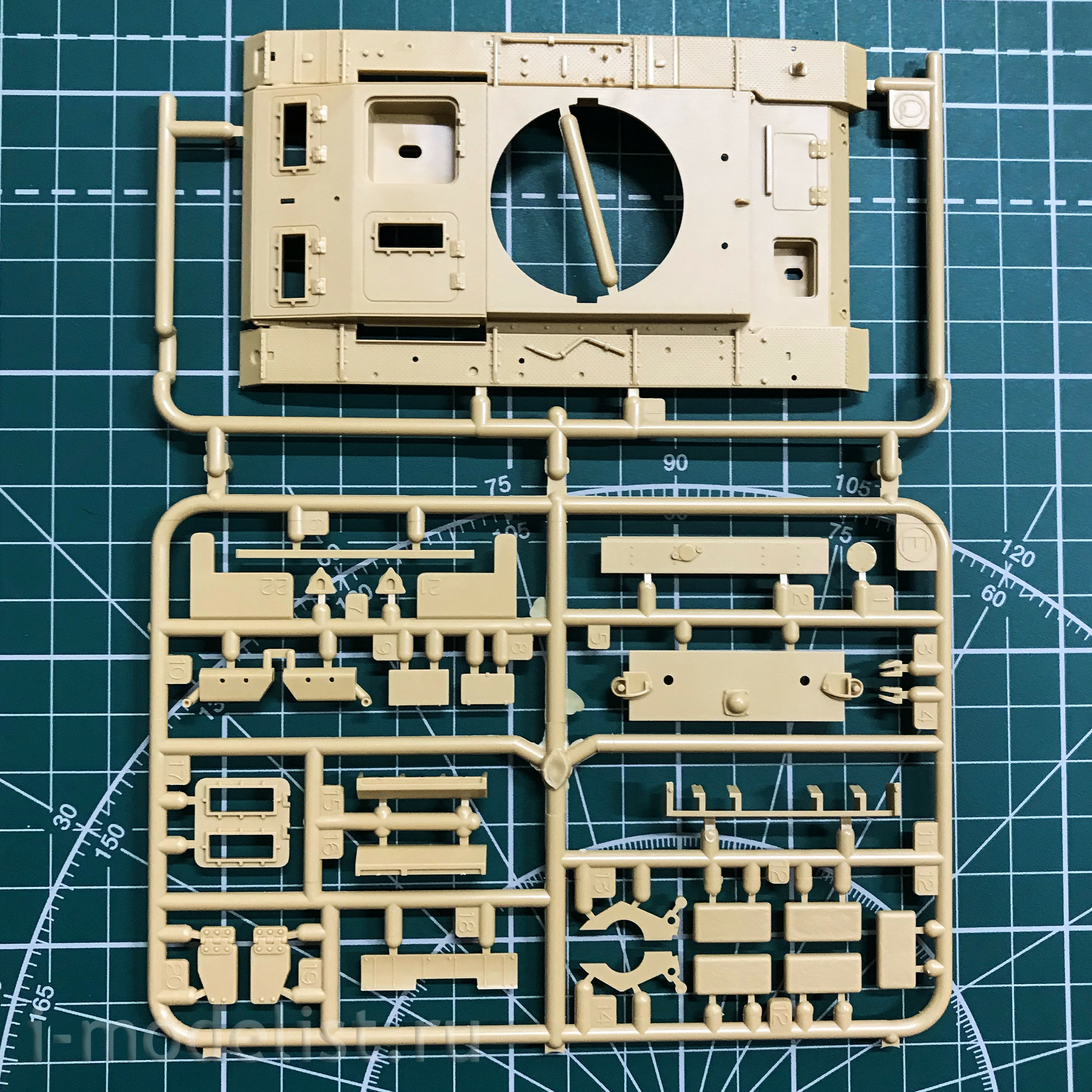 32543 Tamiya 1/48 German tank Pz.Kpfw Iii Ausf.N