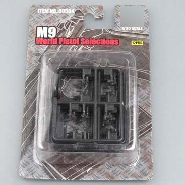 00504 Trumpeter 1/35 Set of pistols M9
