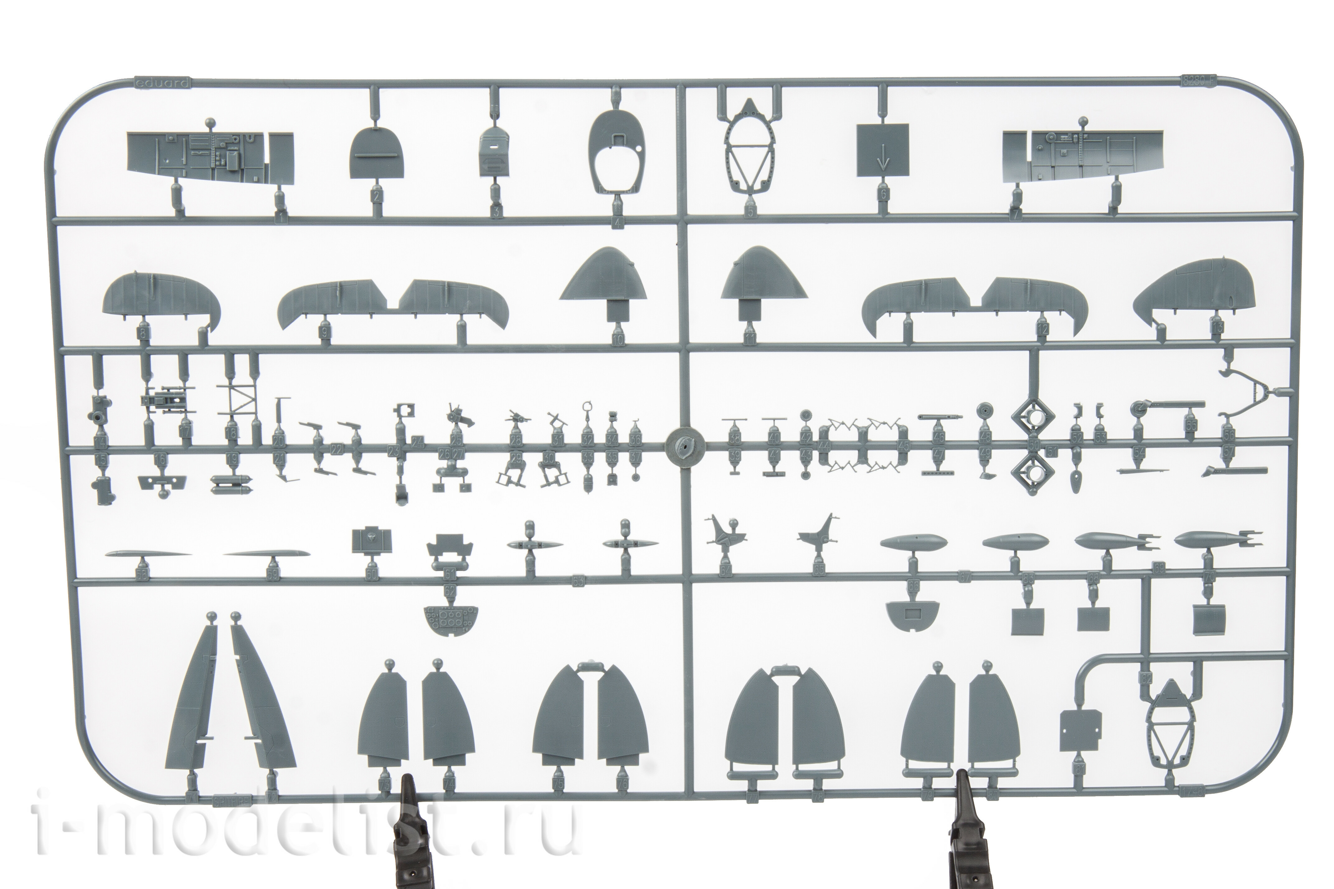 84199 Eduard 1/48 Британский истребитель Spitfire Mk. IXc поздний (Weekend)