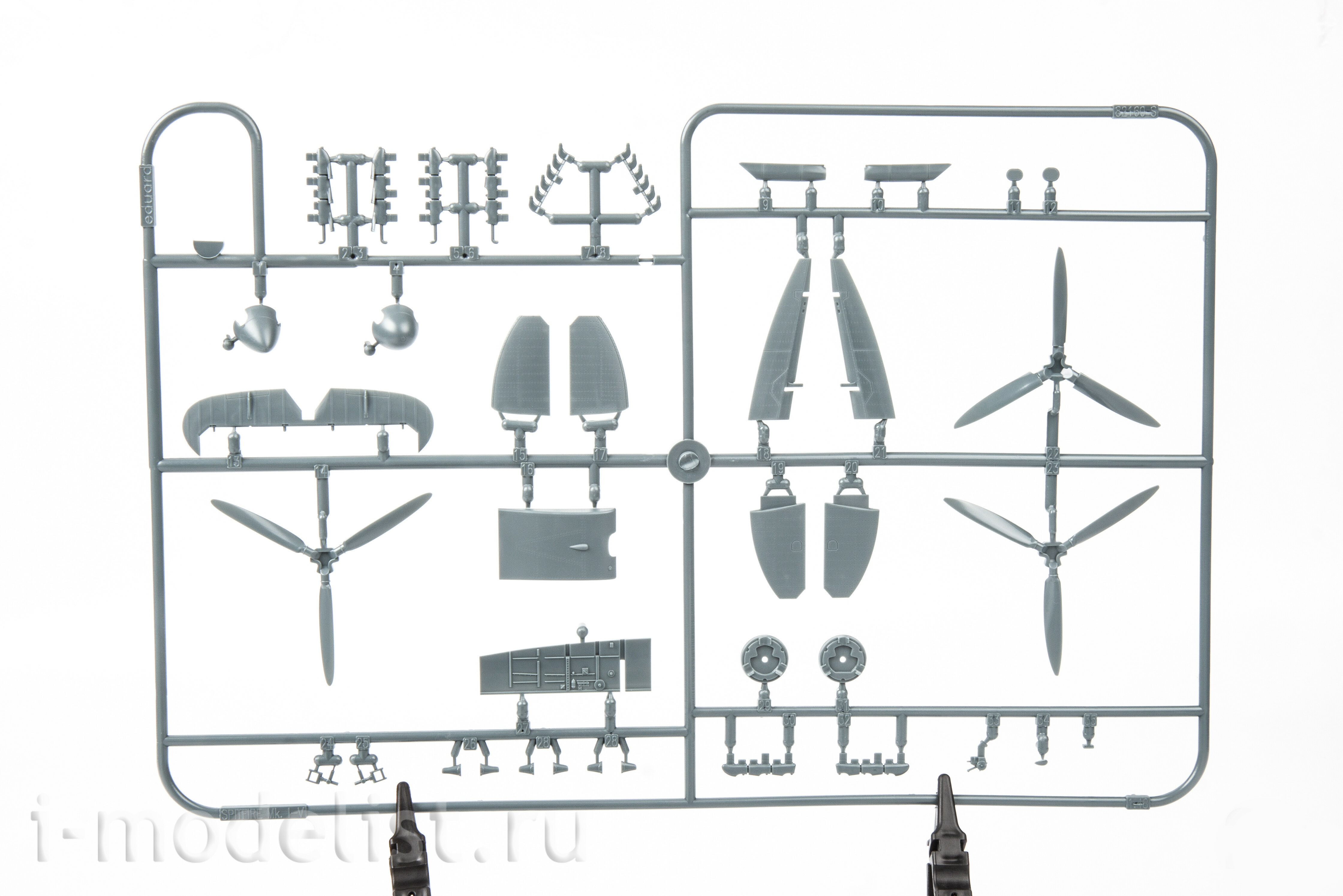 84192 Eduard 1/48 Британский истребитель Spitfire Mk. Vc (Weekend)