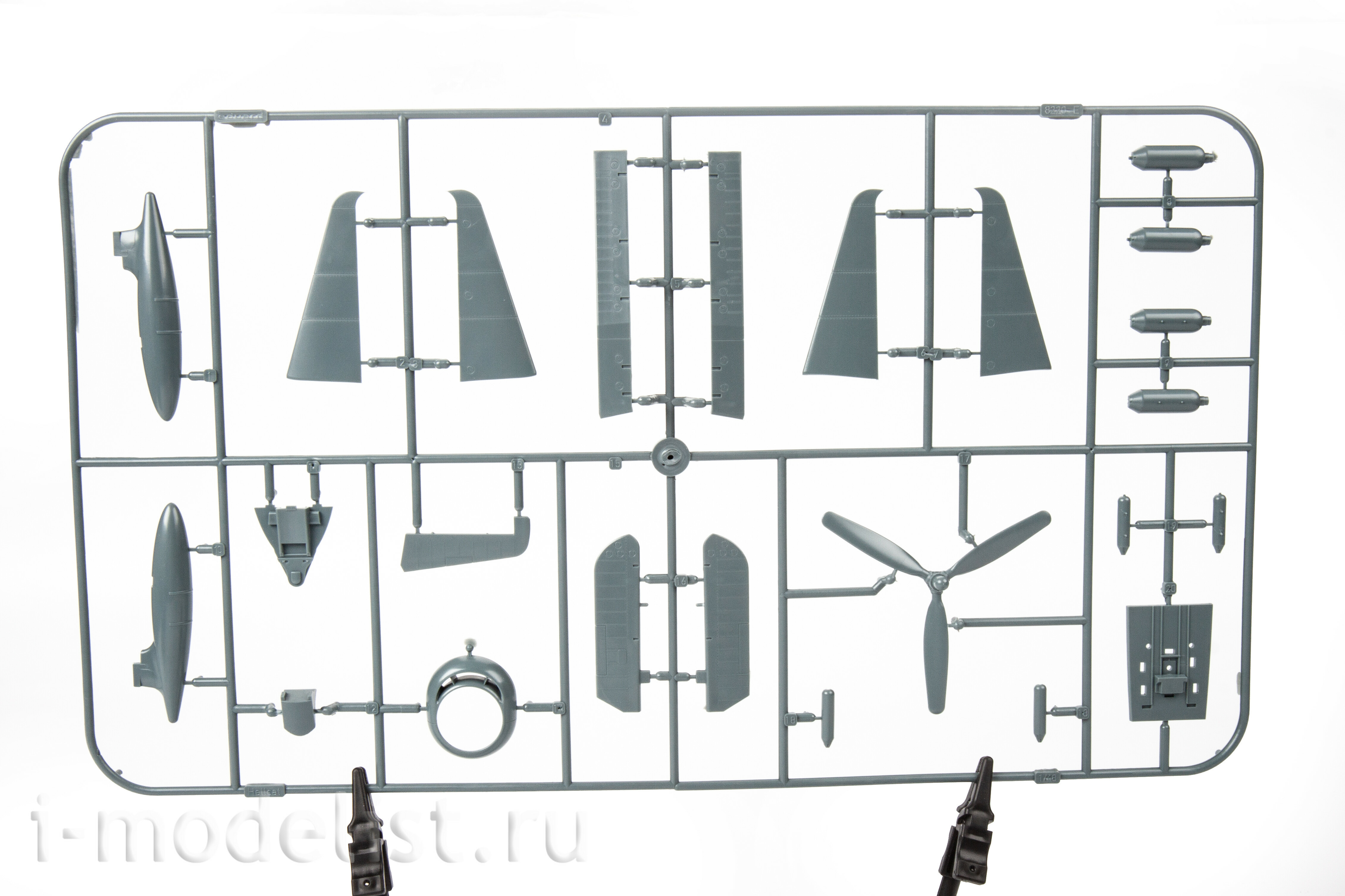 84194 Eduard 1/48 Истребитель ВМС США F6F-3 Hellcat (Weekend)