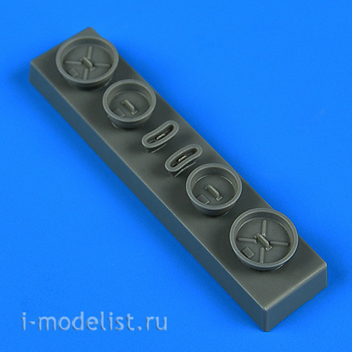 QB72 652 Quickboost 1/72 Add-on Kit for E-2 Hawkeye FOD covers