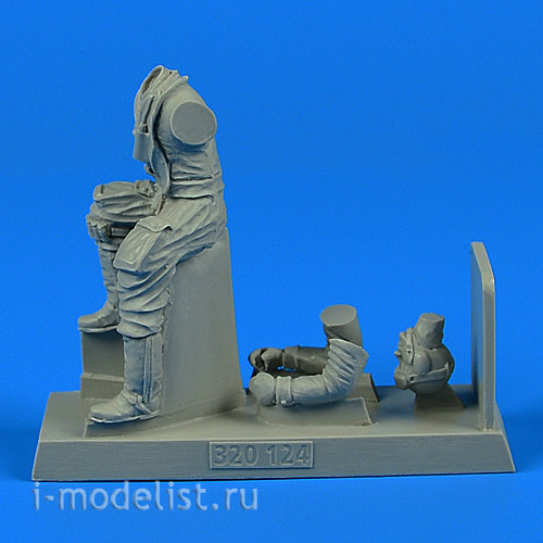 320 124 Aires 1/32 German Luftwaffe Pilot WWII with life jacket for the Bf 109