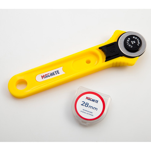 0670 MACHETE Rotary Cutter
