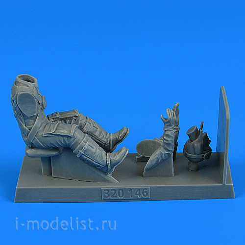 320 146 Aires 1/32 German Luftwaffe WWII Pilot with parachute for Bf 109K