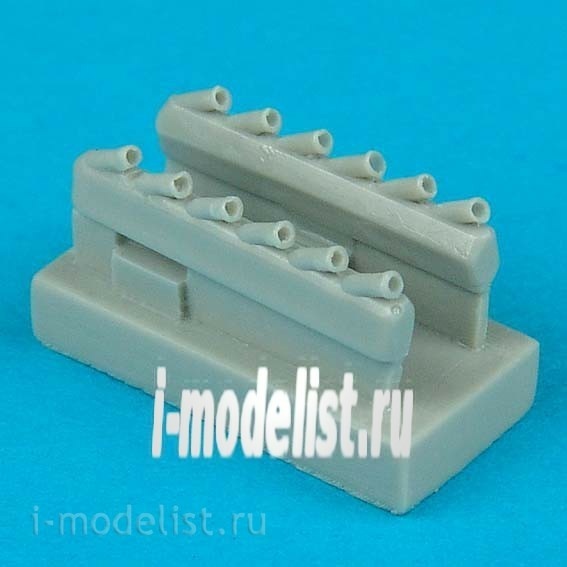 QB72 031 QuickBoost 1/72 Set of add-ons for P-51D Mustang exhaust with shroud