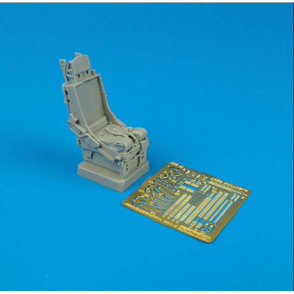 2051 Aires 1/32 F-105 ejection seat