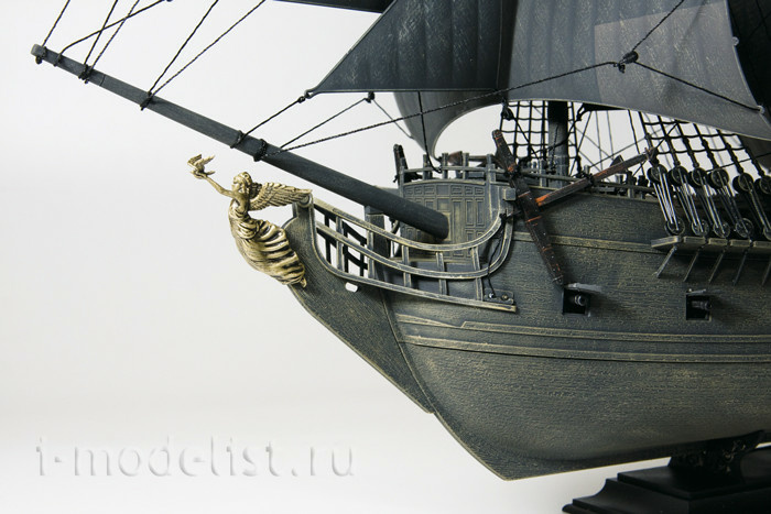 9037 Zvezda 1/72 Jack Sparrow's Ship