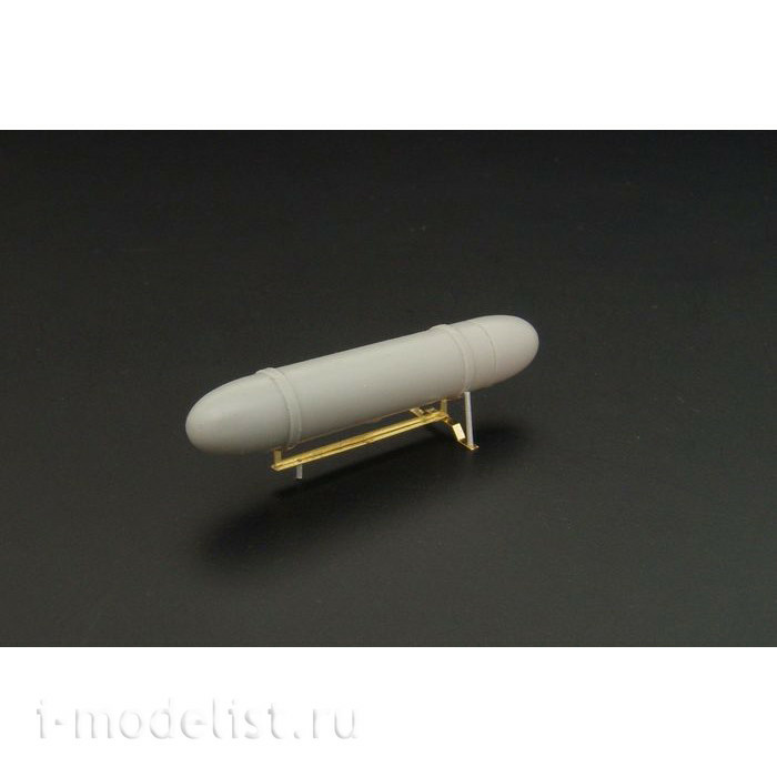 BRL48068 Brengun 1/48 Fuel Tank 50gal with rack