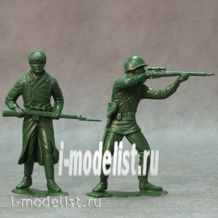 80004 Ark-models Height: 15 cm. Set of two figures: Red army (assembled).