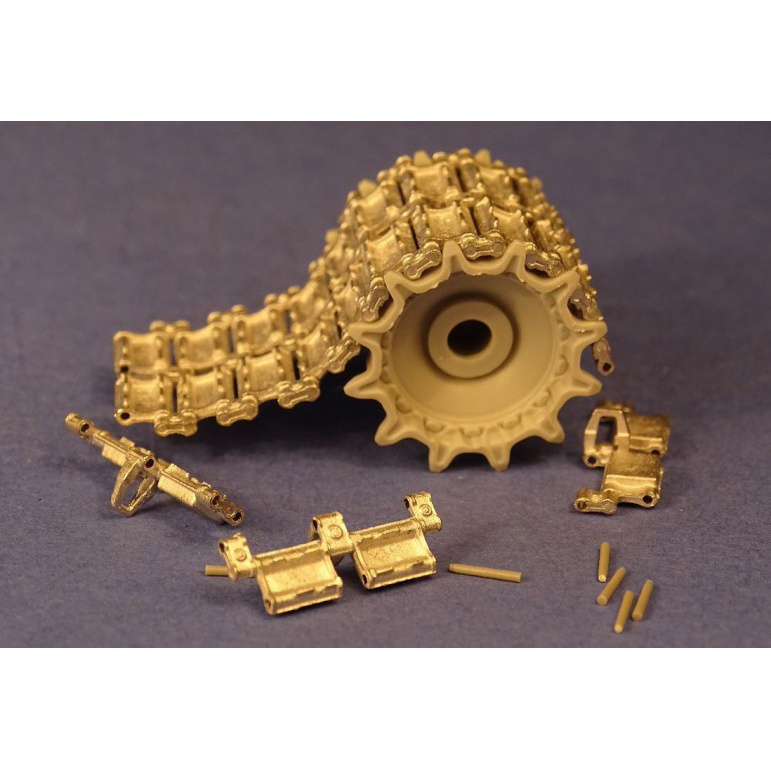 MTL-35050 MasterClub 1/35 Металлические траки для Т-80, 2С19 Мста (полупальцы)