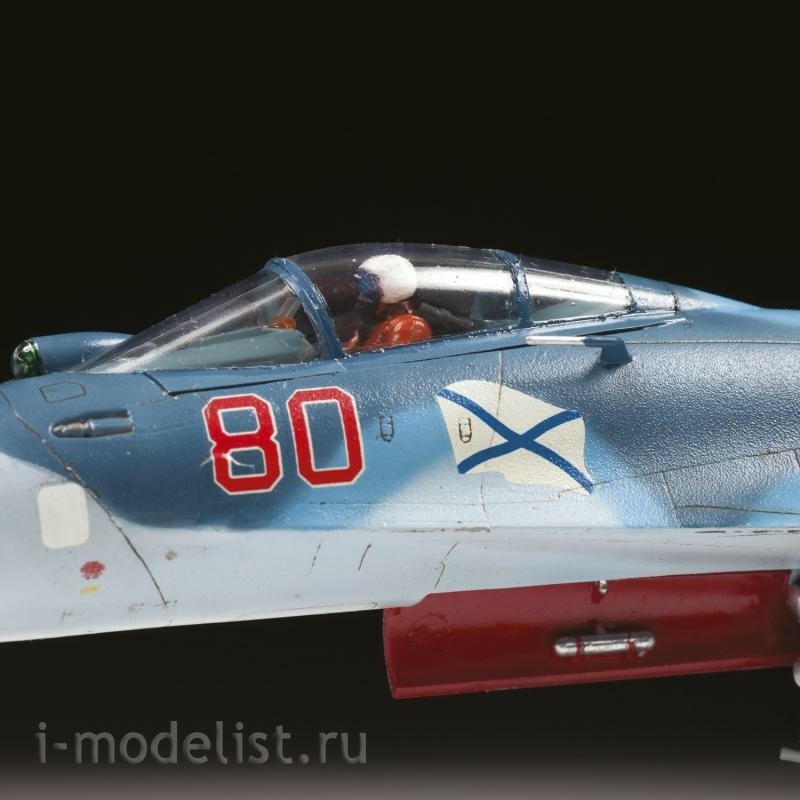 7297П Zvezda 1/72 Подарочный набор: Российский палубный истребитель Су-33
