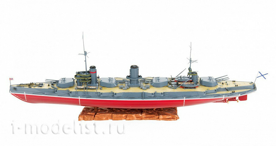 9040 Zvezda 1/350 Battleship Sevastopol (1914-1915).) 
