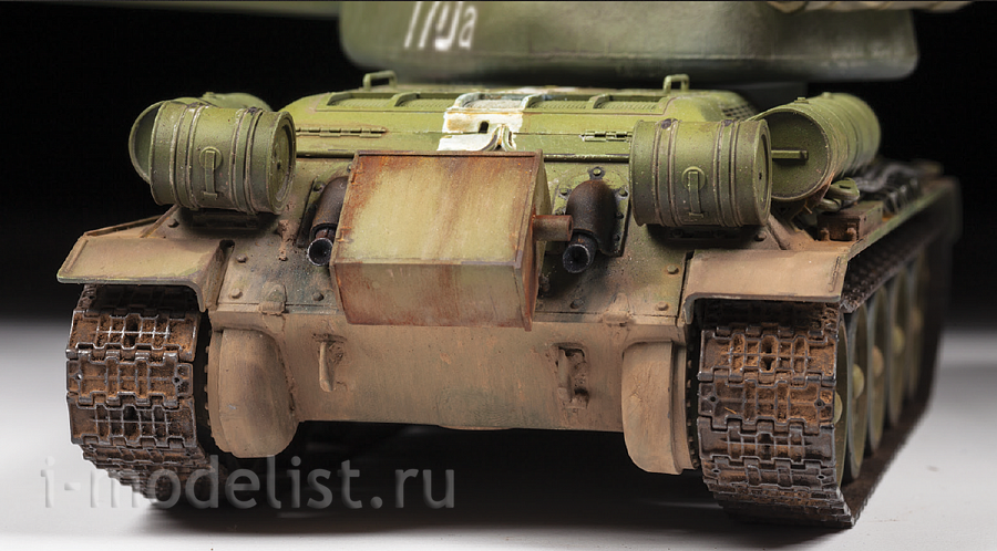 3687 Zvezda 1/35 Soviet medium tank 