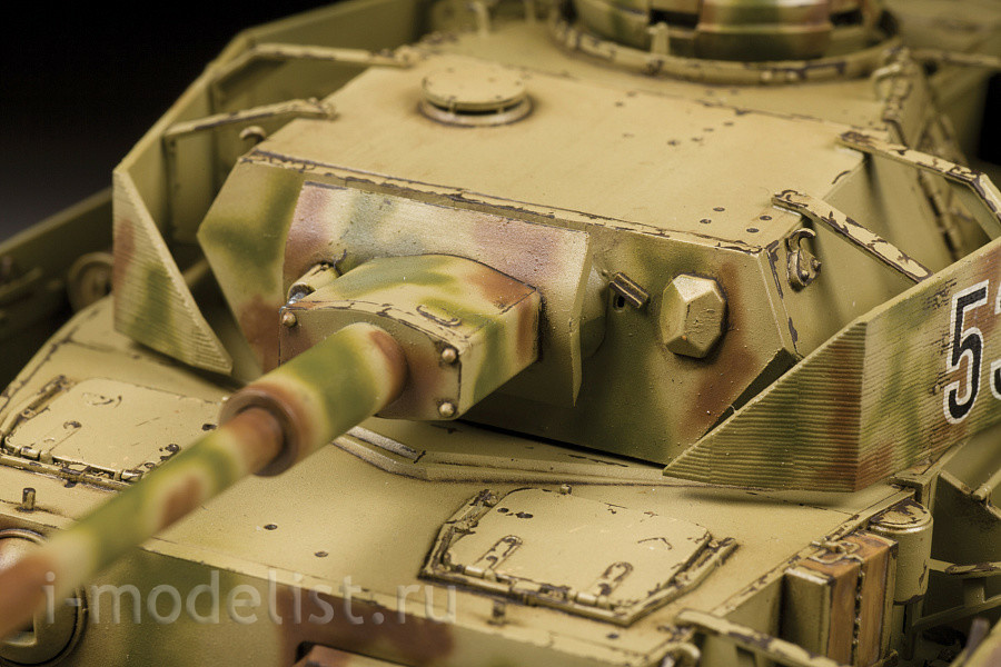 3620 Zvezda 1/35 German medium tank T-IV (H)