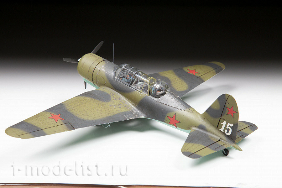 4805 Zvezda 1/48 Soviet su-2 bomber