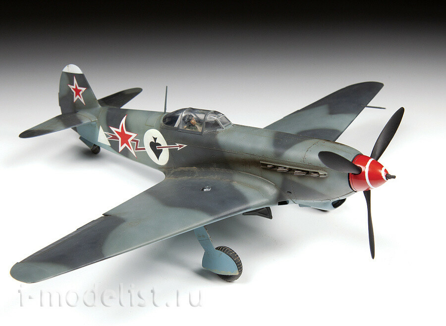 4831 Zvezda 1/48 Soviet Yak-9T fighter