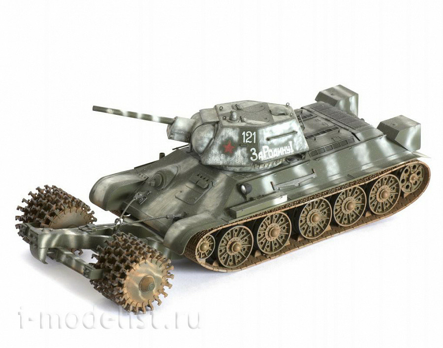 3580 Zvezda 1/35 Soviet T-34/76 Tank with mine trawl